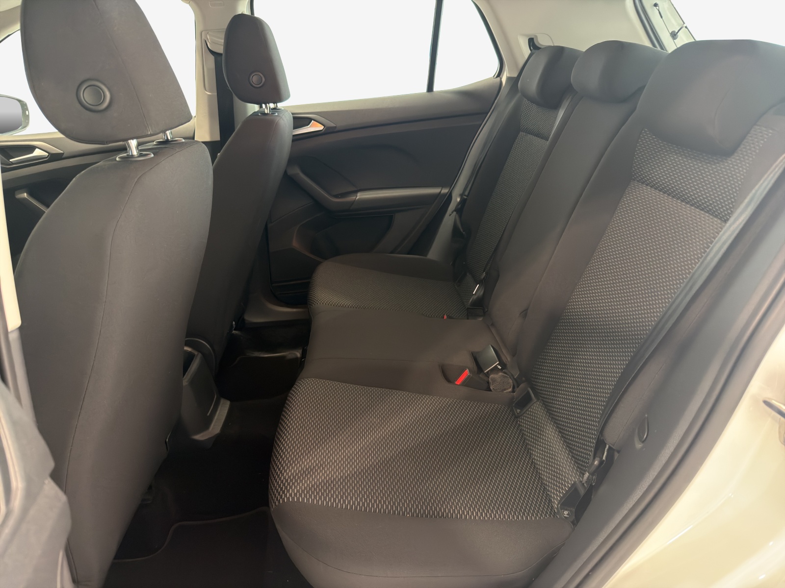 VW T-Cross 1.0 TSI-image-11