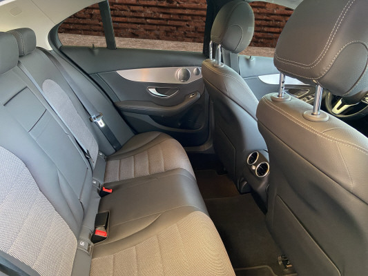 MERCEDES-BENZ C 300 e AMG Line 4Matic-image-12