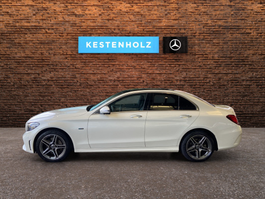 MERCEDES-BENZ C 300 e AMG Line 4Matic-image-3