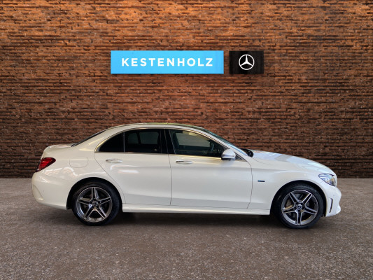 MERCEDES-BENZ C 300 e AMG Line 4Matic-image-2