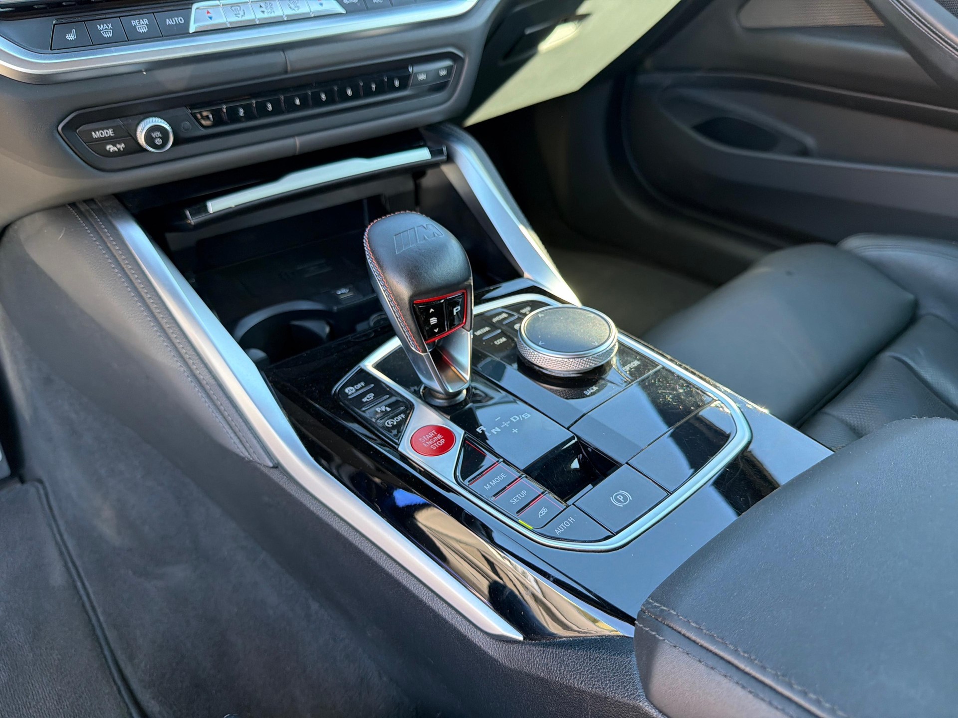 BMW M4 Competition xDrive Coupé-image-15