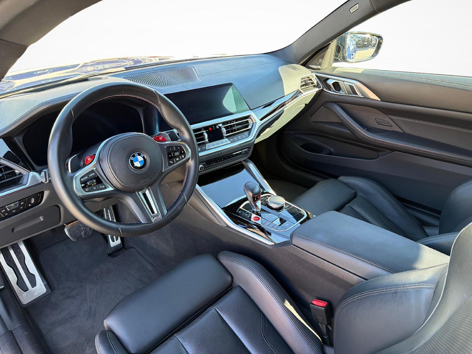 BMW M4 Competition xDrive Coupé-image-10