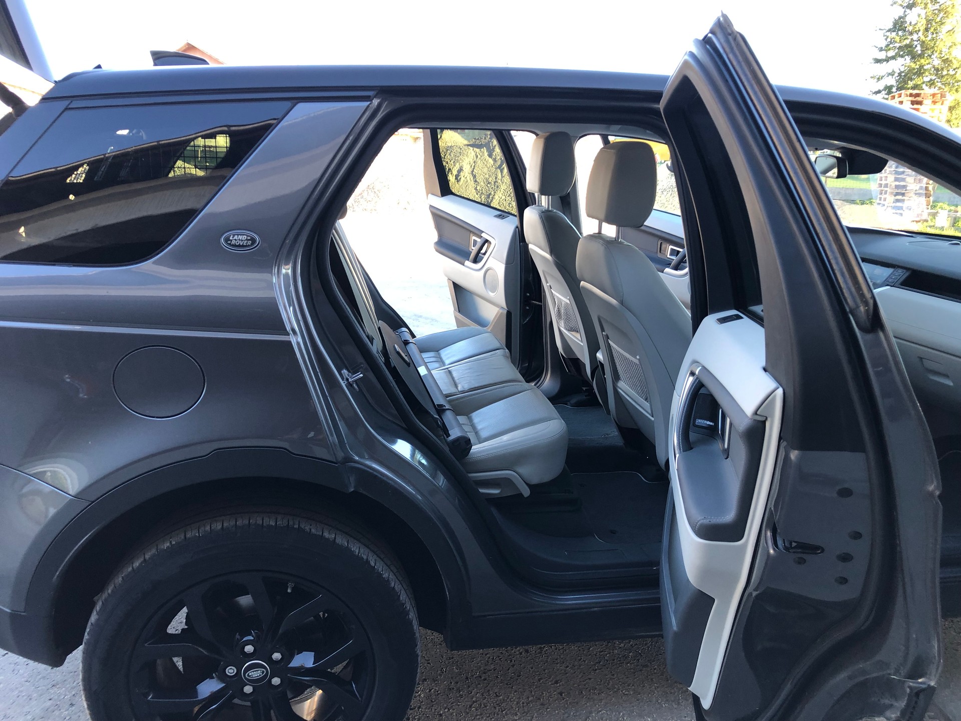 LAND ROVER Discovery Sport 2.0 Si4 HSE Luxury AT9-image-9