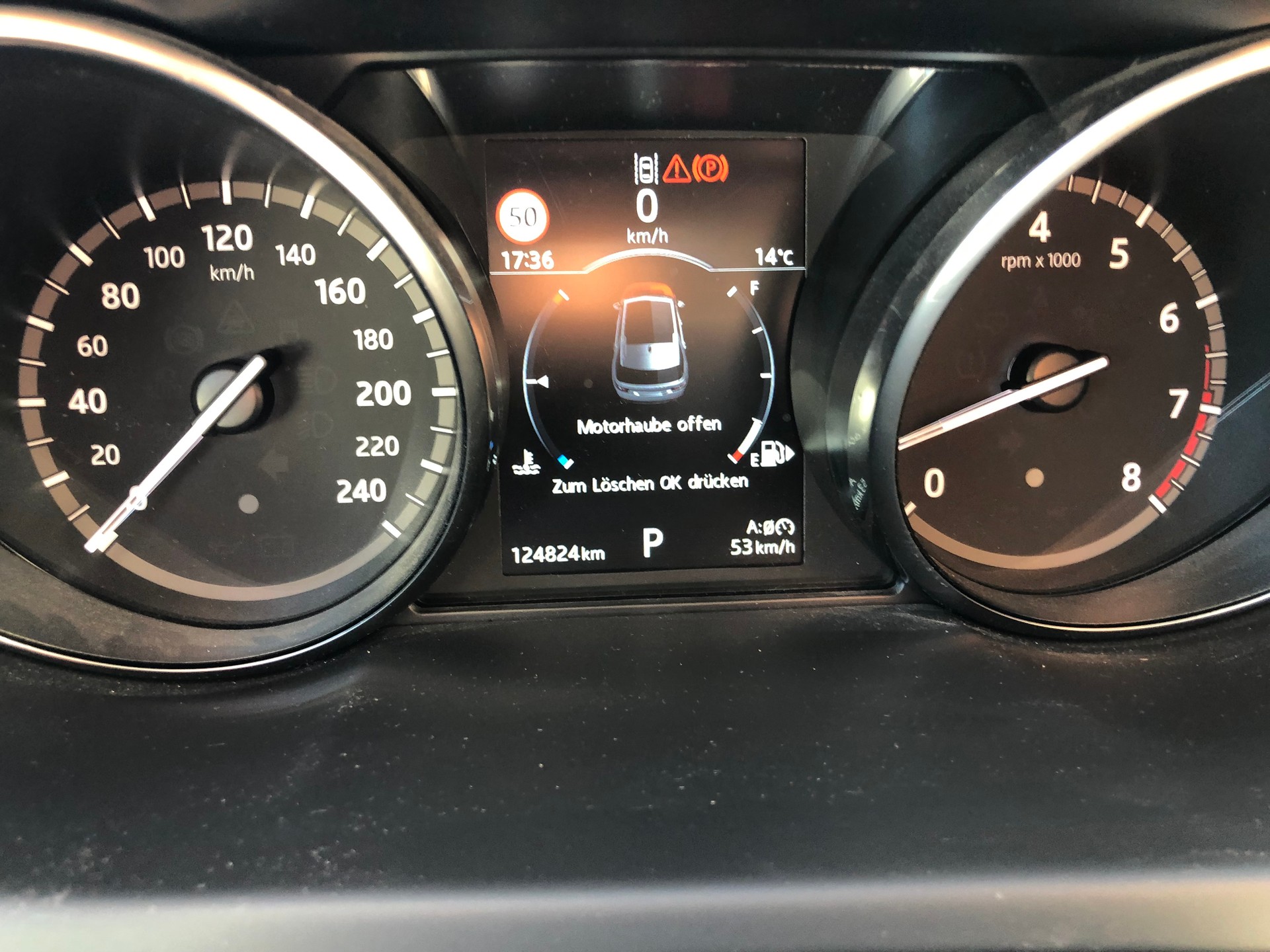 LAND ROVER Discovery Sport 2.0 Si4 HSE Luxury AT9-image-15