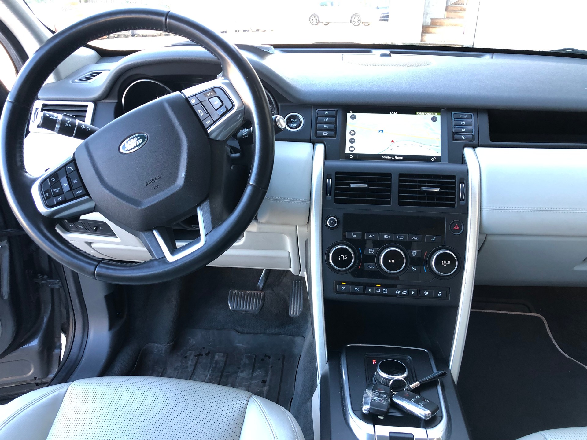 LAND ROVER Discovery Sport 2.0 Si4 HSE Luxury AT9-image-12