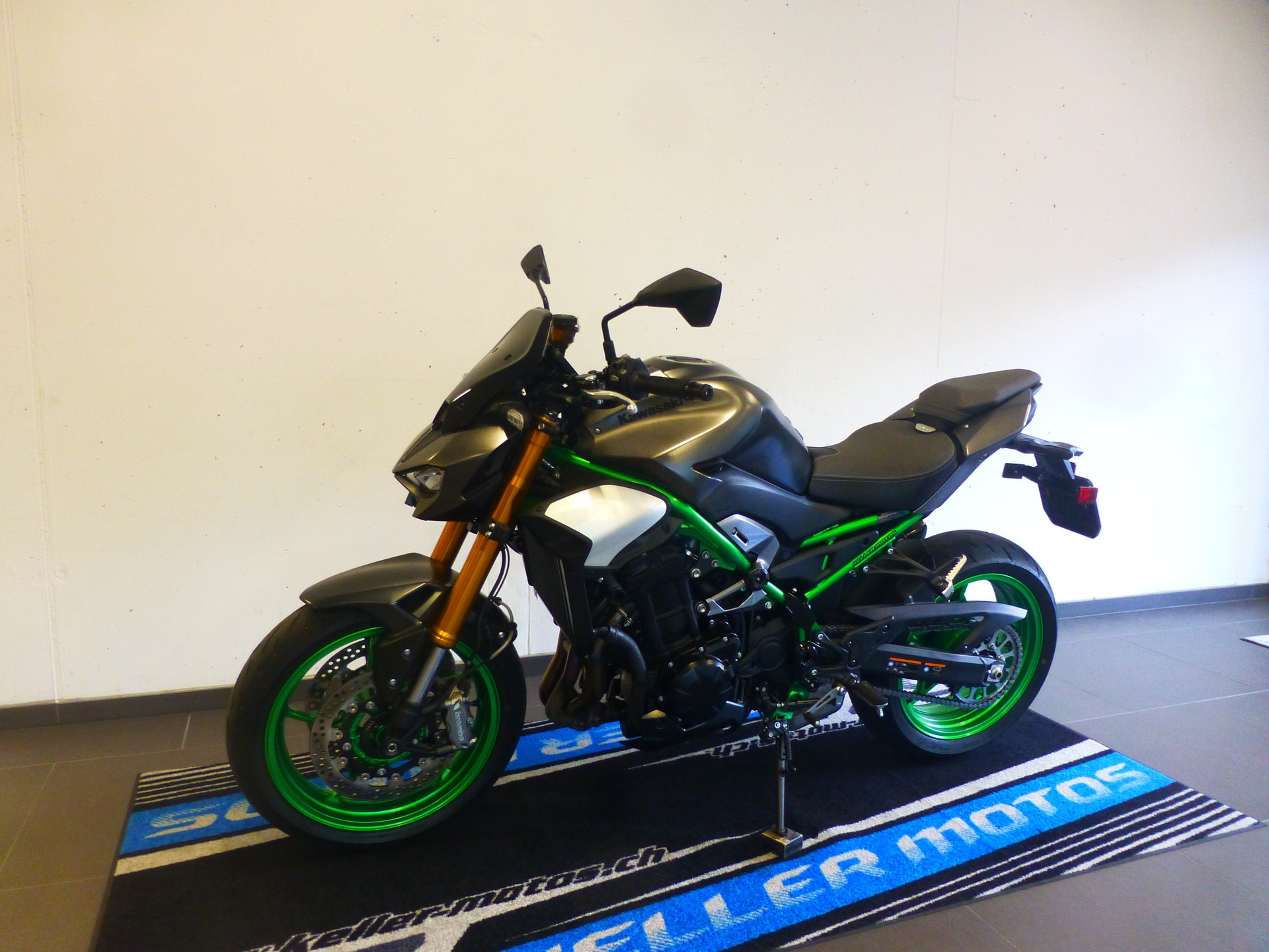 KAWASAKI Z 900 SE Performance-showroom-element-2