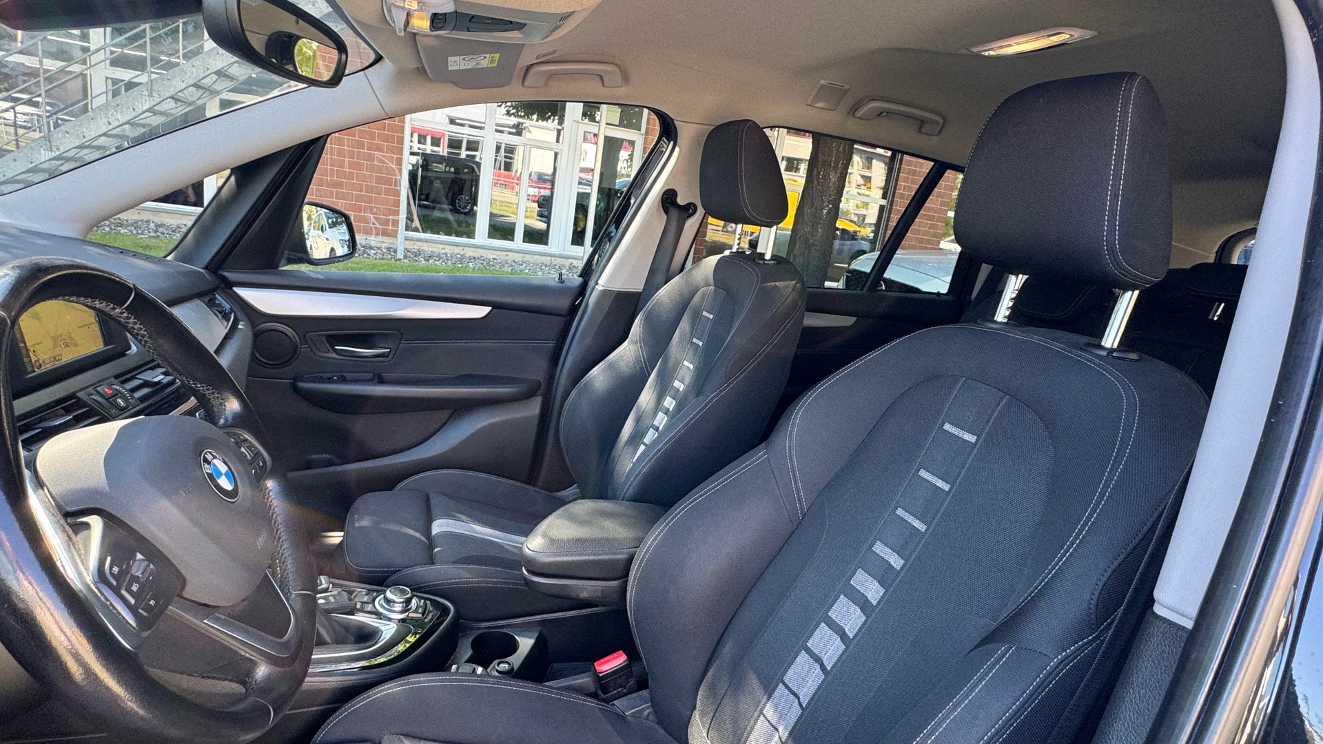 BMW 218d Gran Tourer Sport Line Steptronic-image-6
