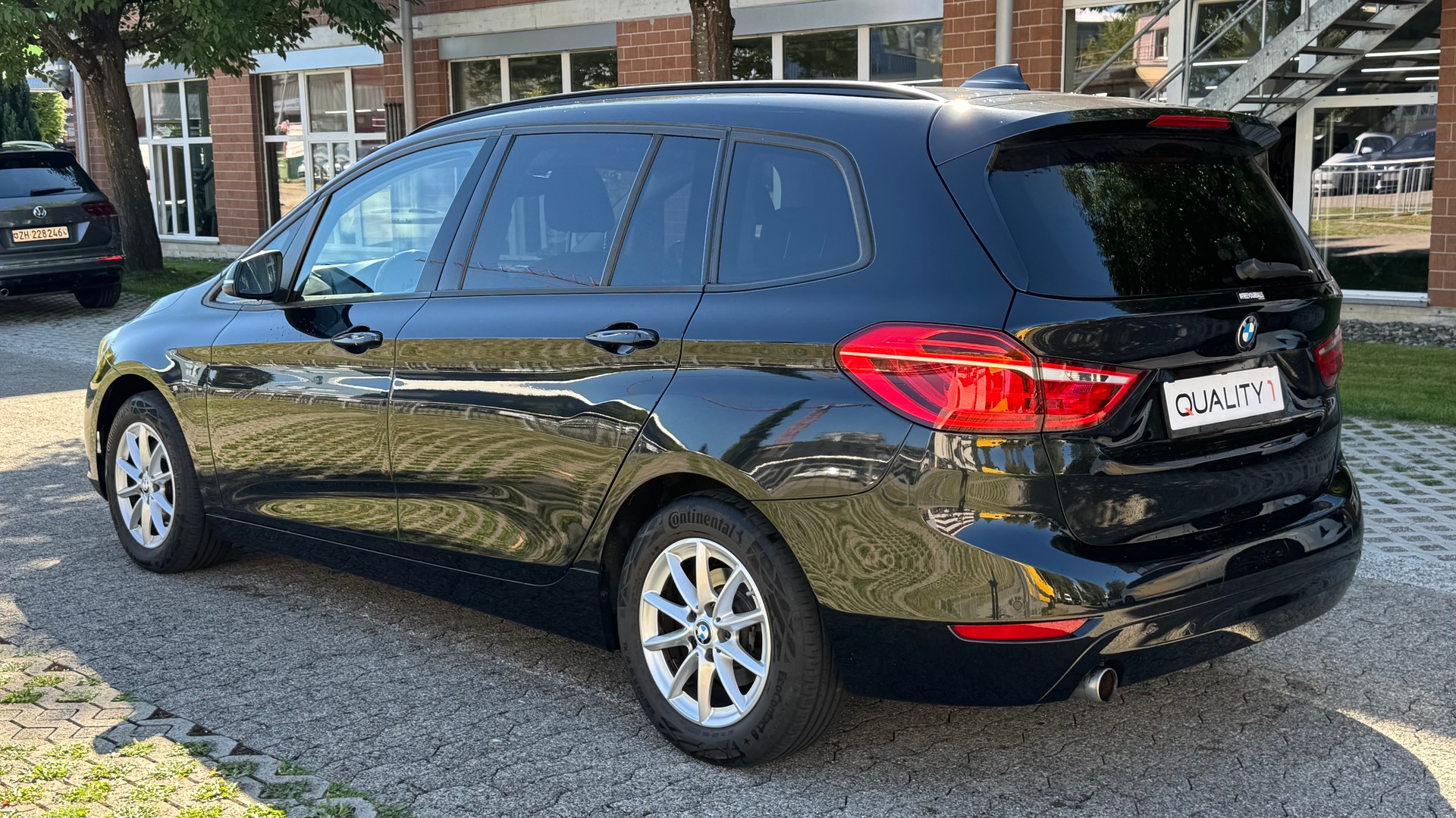 BMW 218d Gran Tourer Sport Line Steptronic-image-4