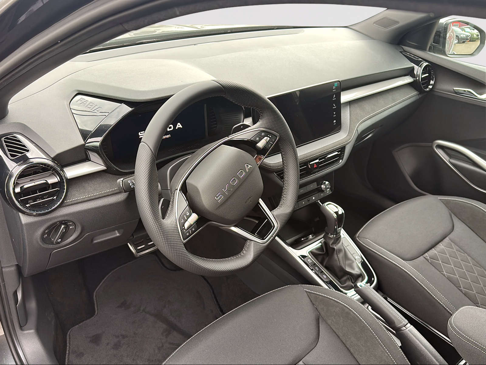 SKODA Fabia 1.5 TSI Dynamic DSG-showroom-element-3