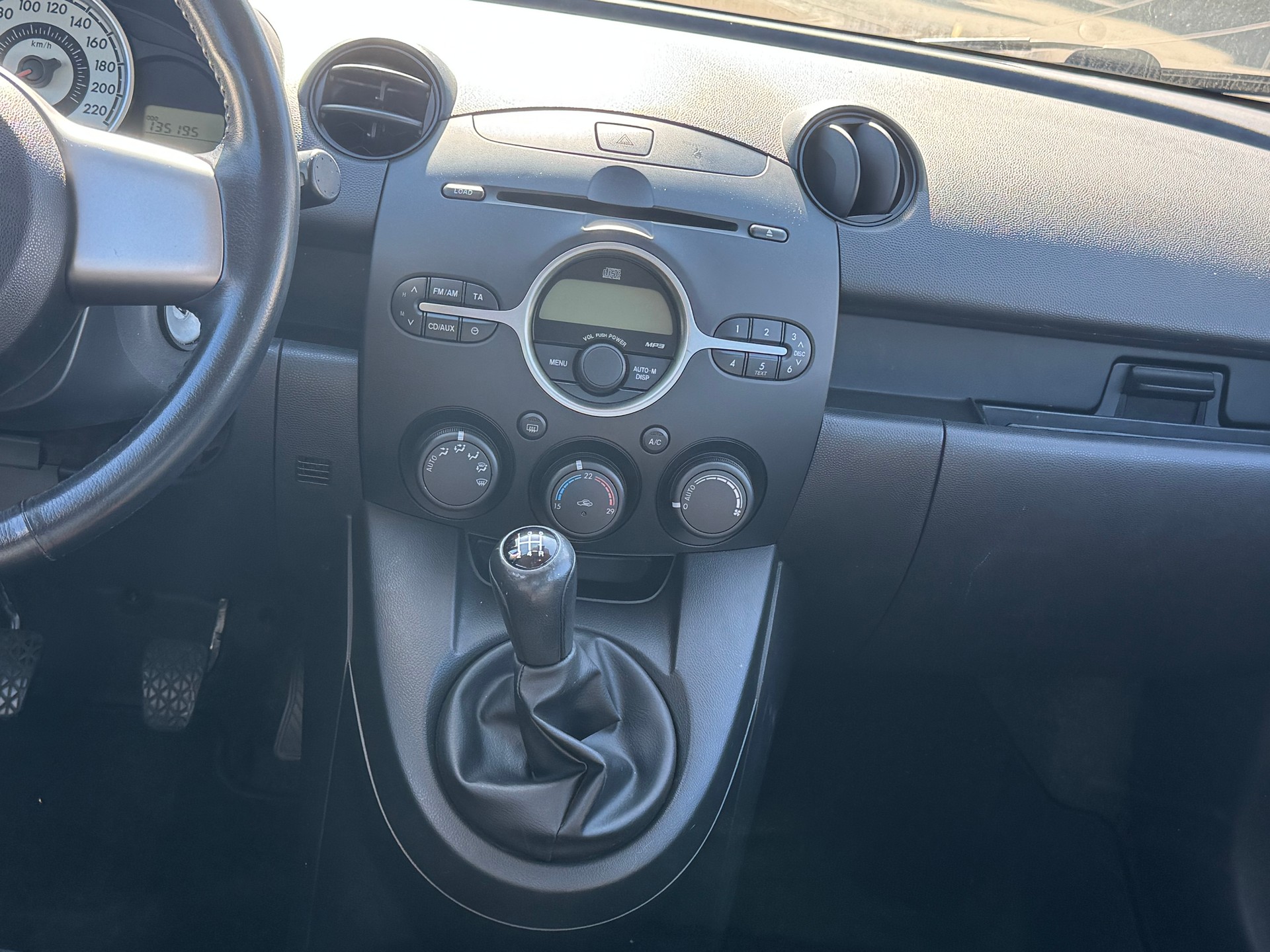 MAZDA 2 1.3i 16V Exclusive-image-13