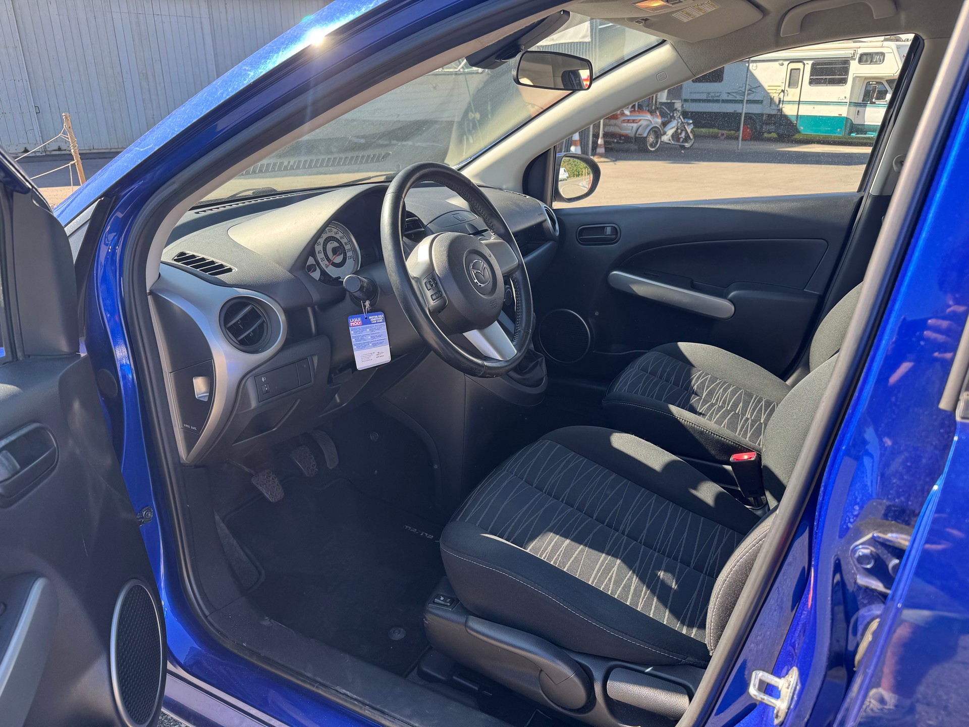 MAZDA 2 1.3i 16V Exclusive-image-8