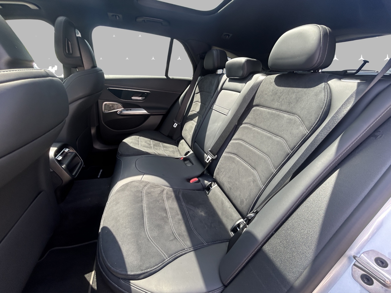 MERCEDES-BENZ E 220 d T 4Matic 9G-Tronic-image-12