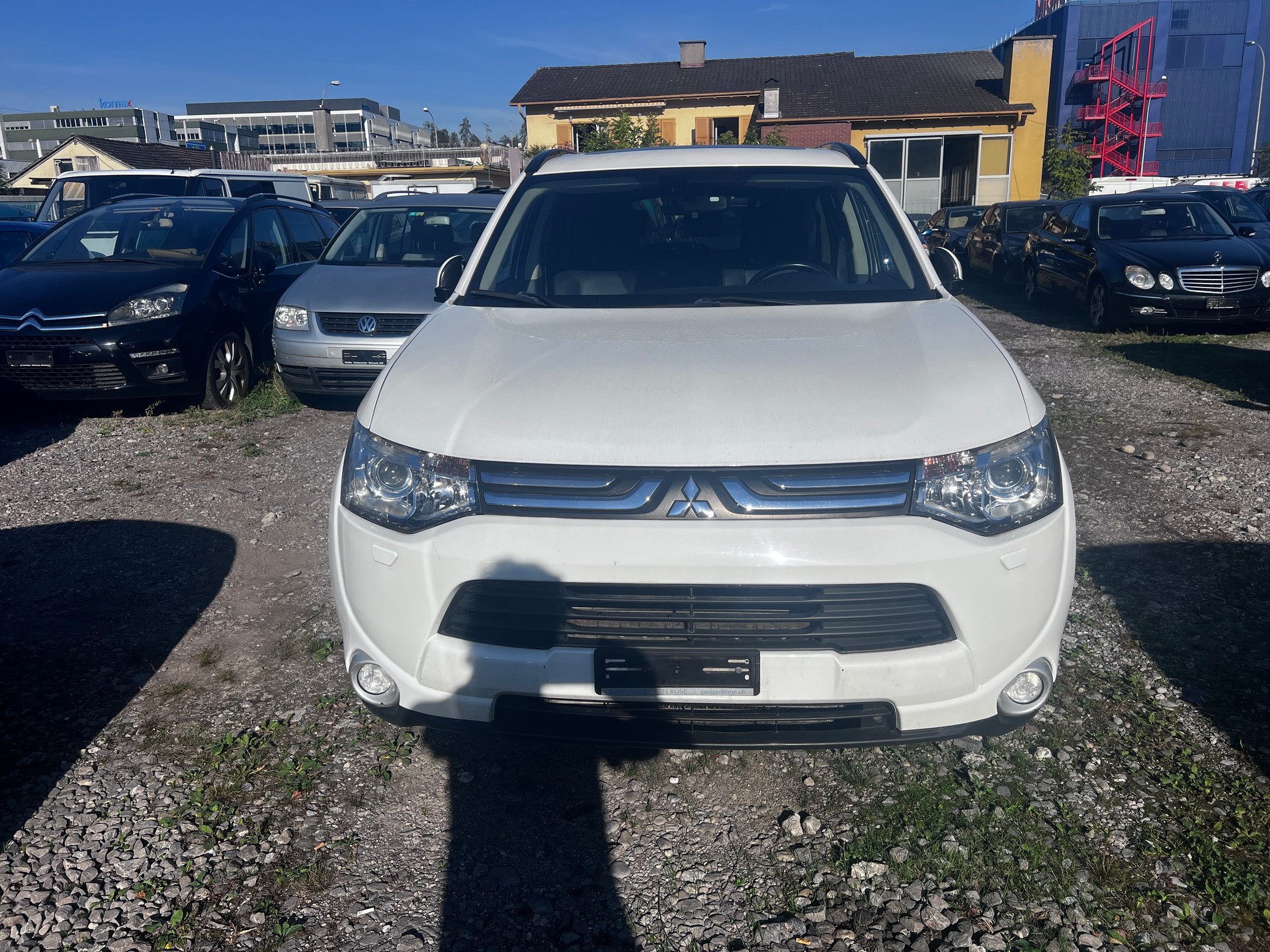 MITSUBISHI Outlander 2.2 DID Intense Safety 4WD Automatic-image-0
