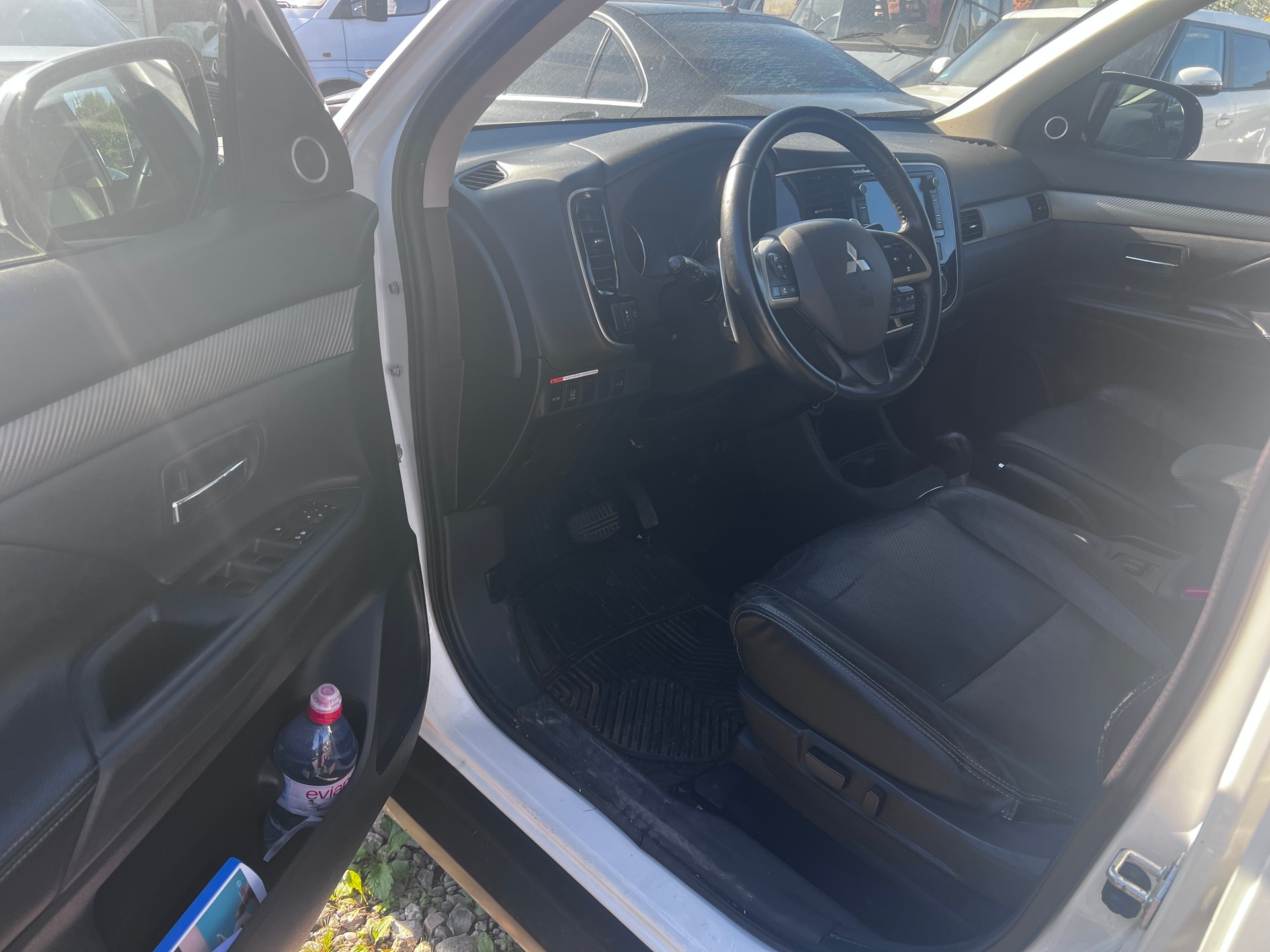 MITSUBISHI Outlander 2.2 DID Intense Safety 4WD Automatic-image-7