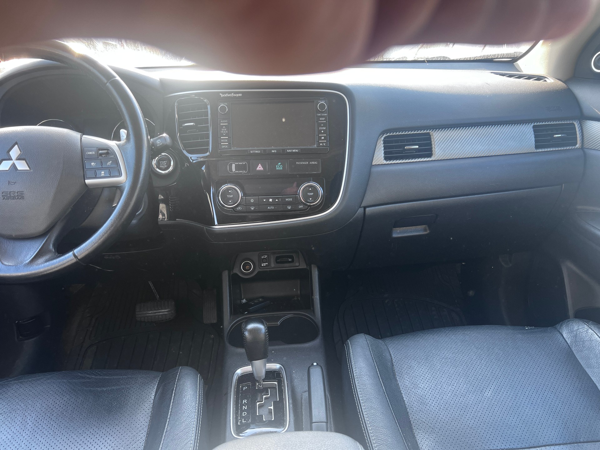 MITSUBISHI Outlander 2.2 DID Intense Safety 4WD Automatic-image-6