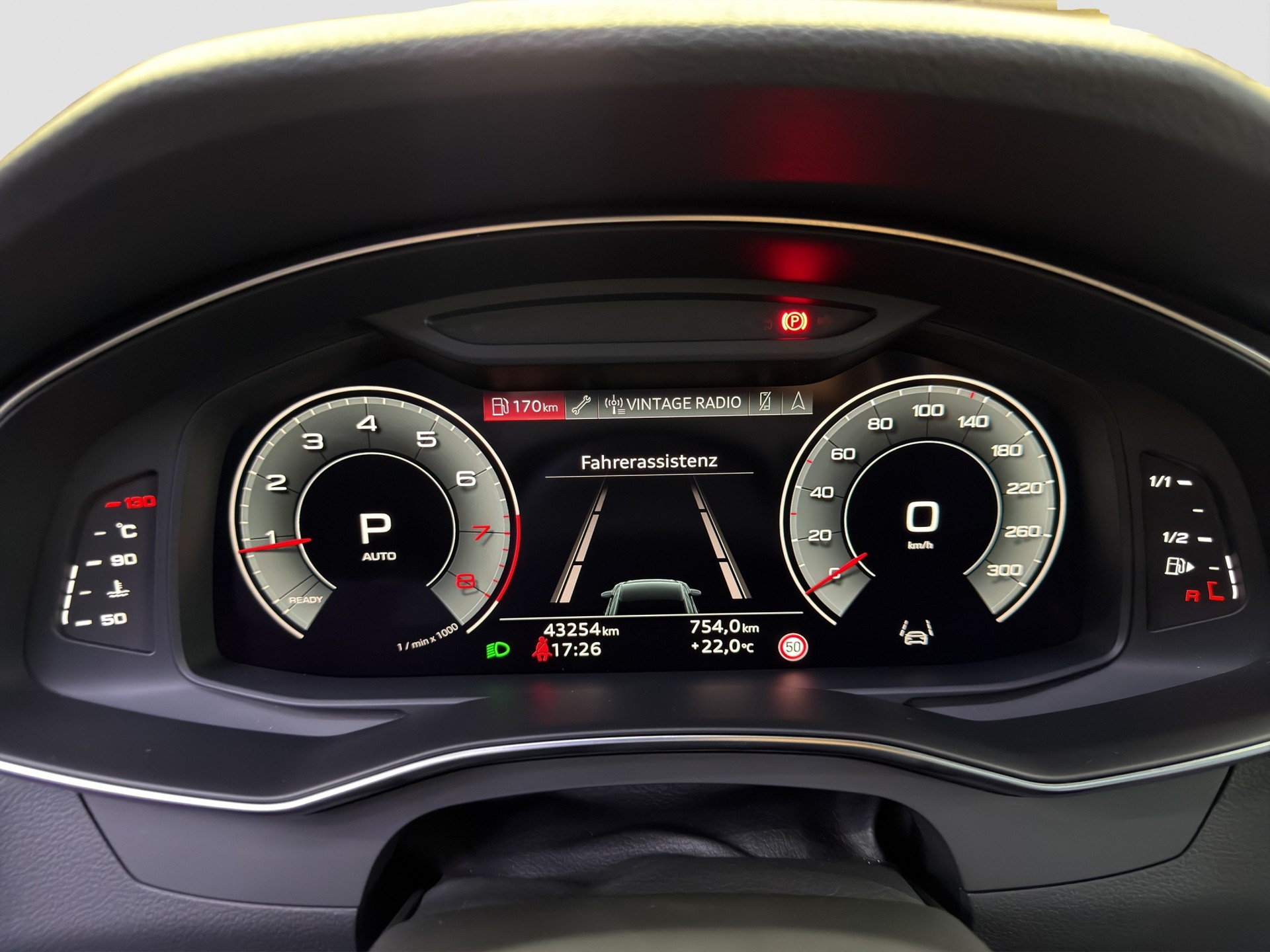 AUDI A6 Avant 45 TFSI Sport S-tronic quattro-image-10