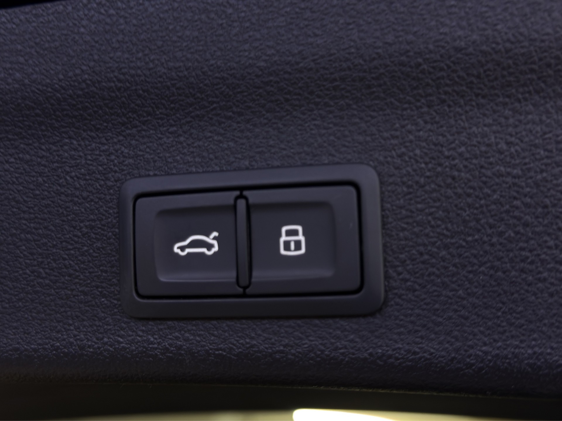 AUDI A6 Avant 45 TFSI Sport S-tronic quattro-image-27