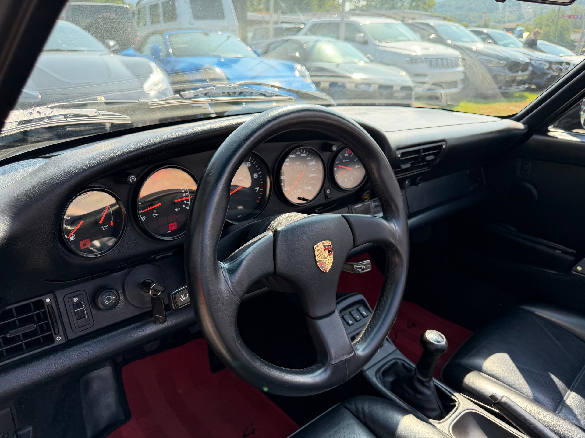 PORSCHE 911 Carrera 4 Cabrio-image-15