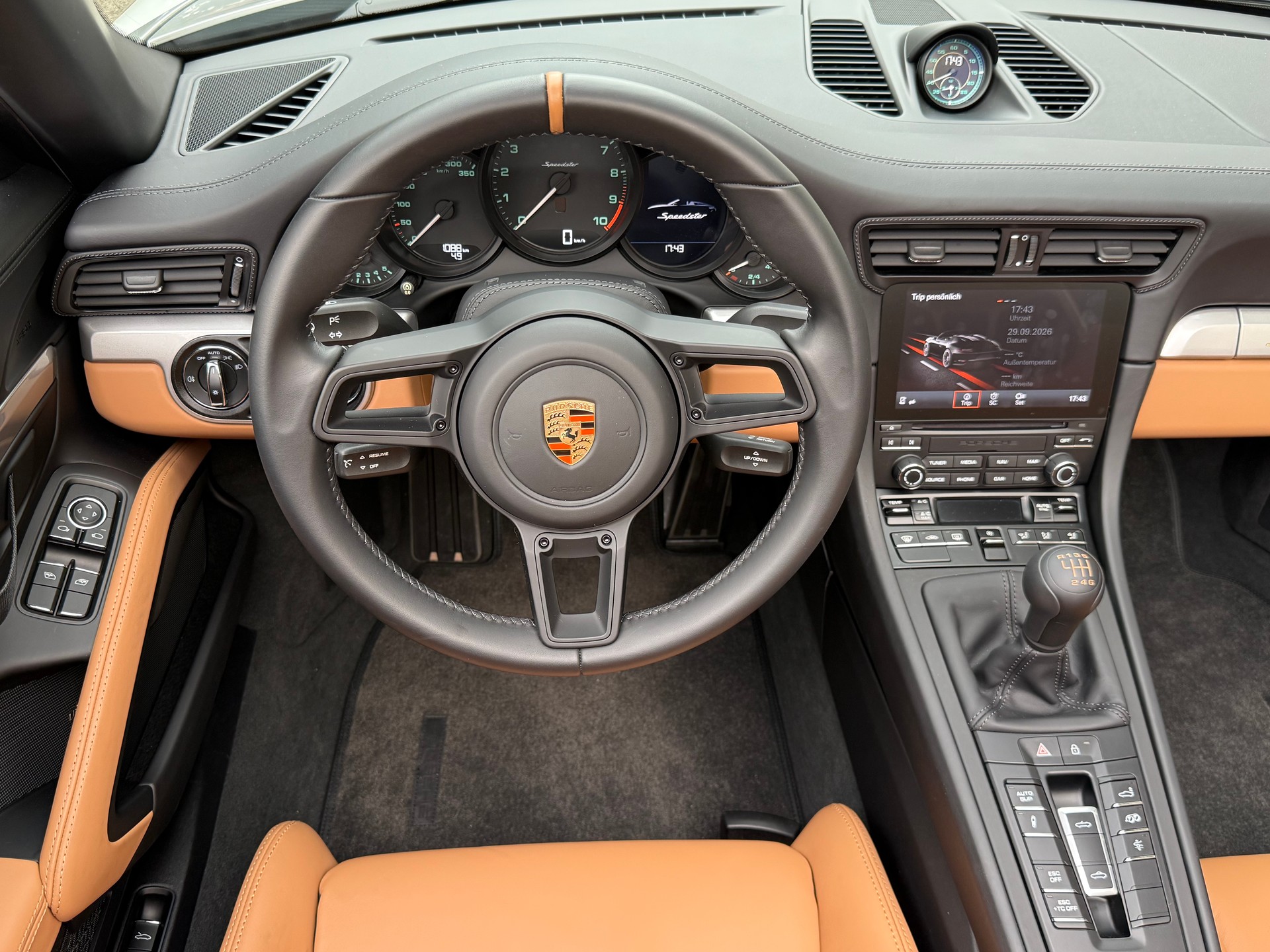 PORSCHE 911 Speedster-image-6