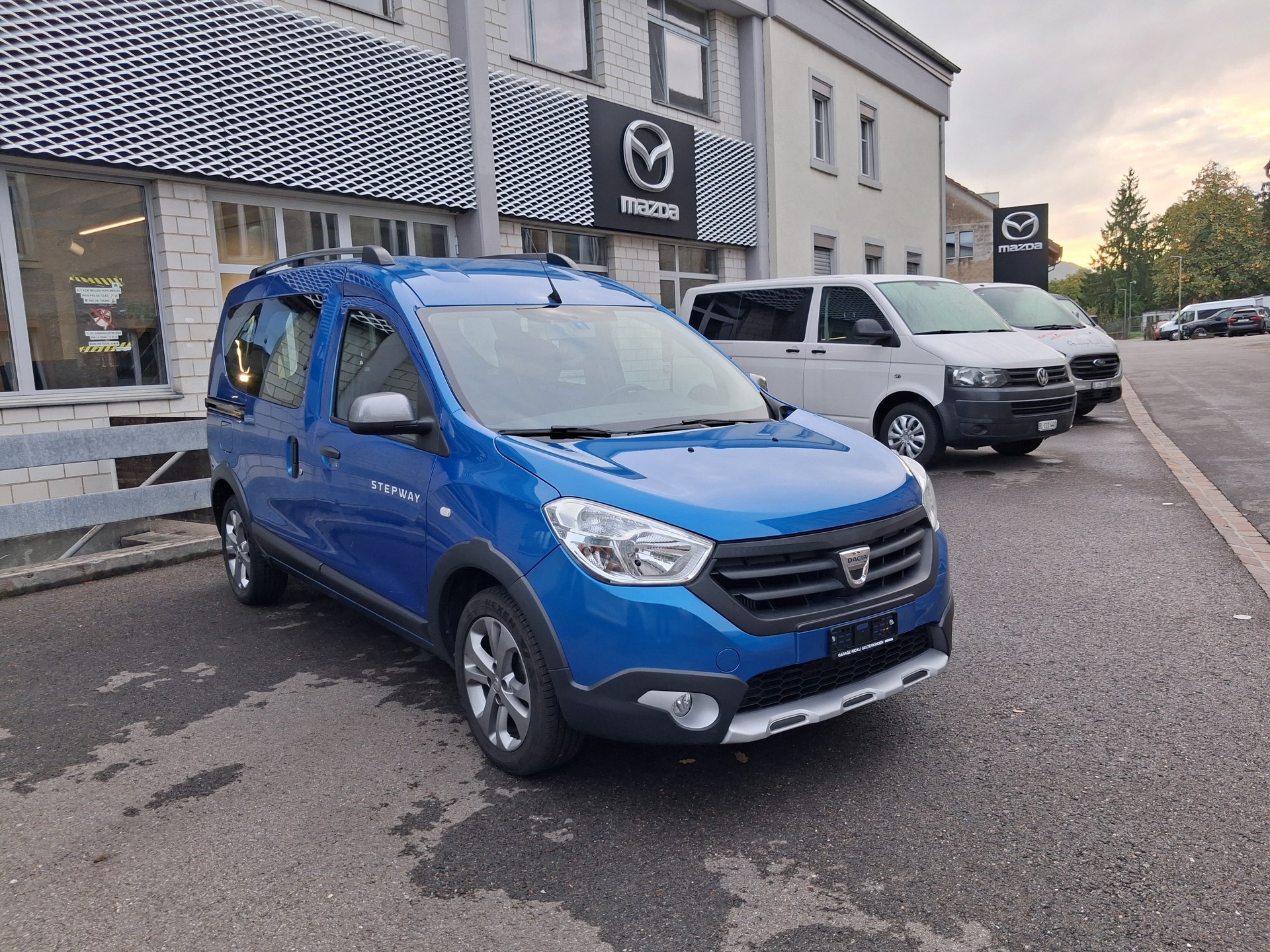 DACIA Dokker 1.2 TCe Stepway S/S-showroom-element-1