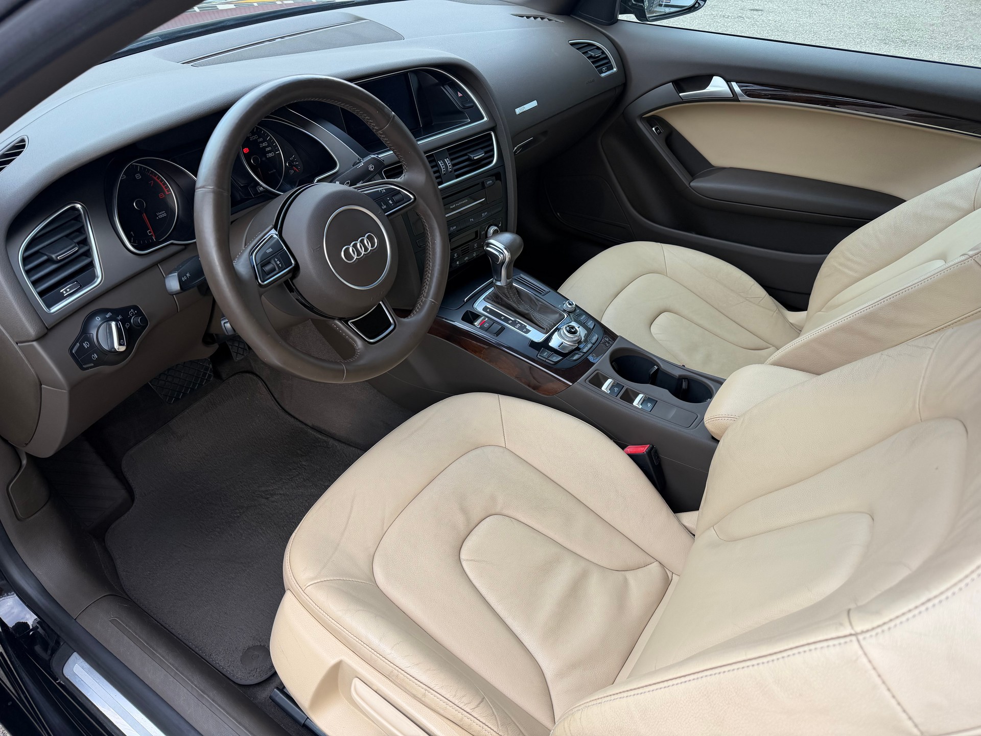 AUDI A5 Cabriolet 1.8 TFSI multitronic-image-4