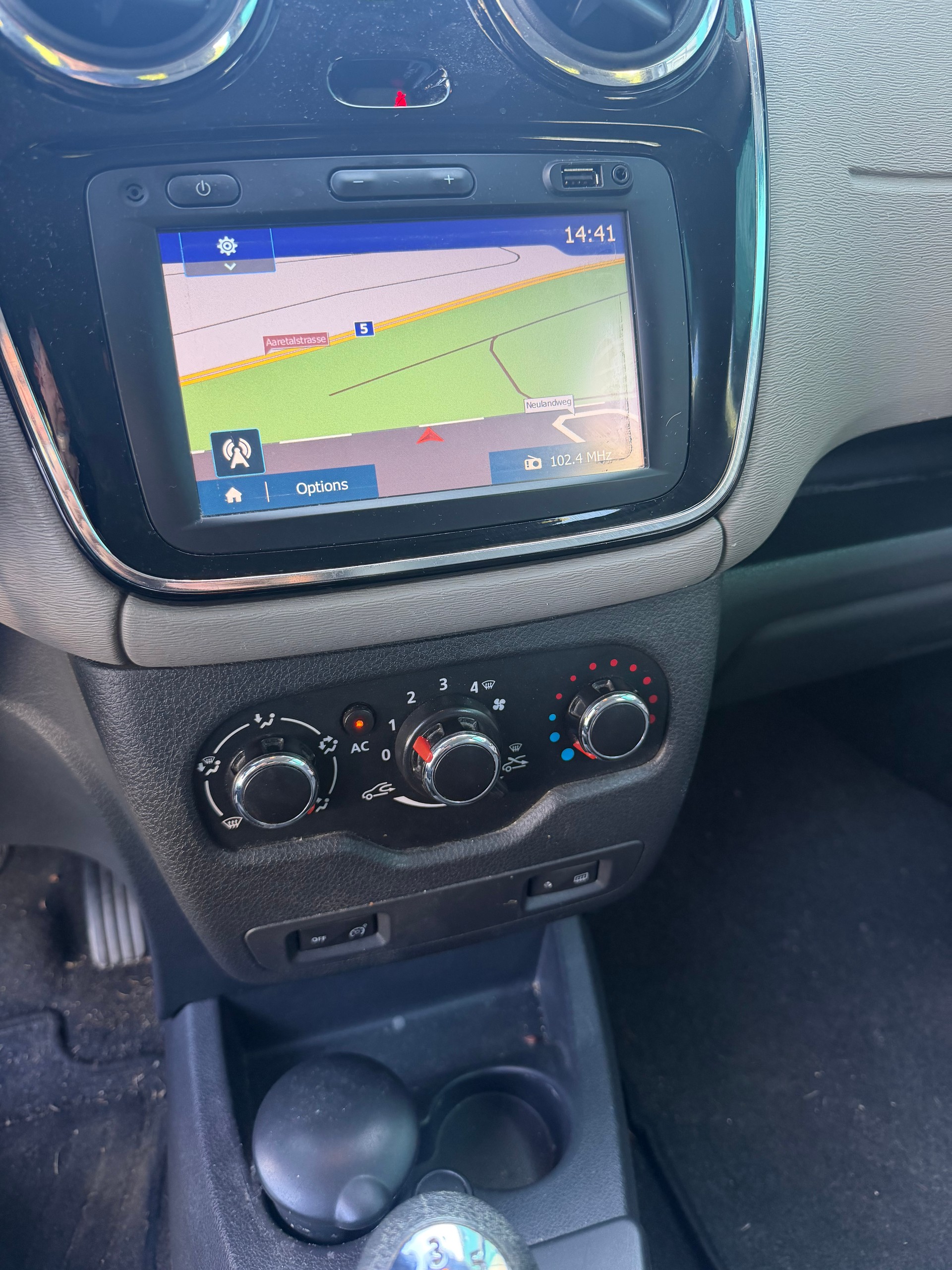 DACIA Lodgy 1.2 Turbo Ambiance 5PL-image-6
