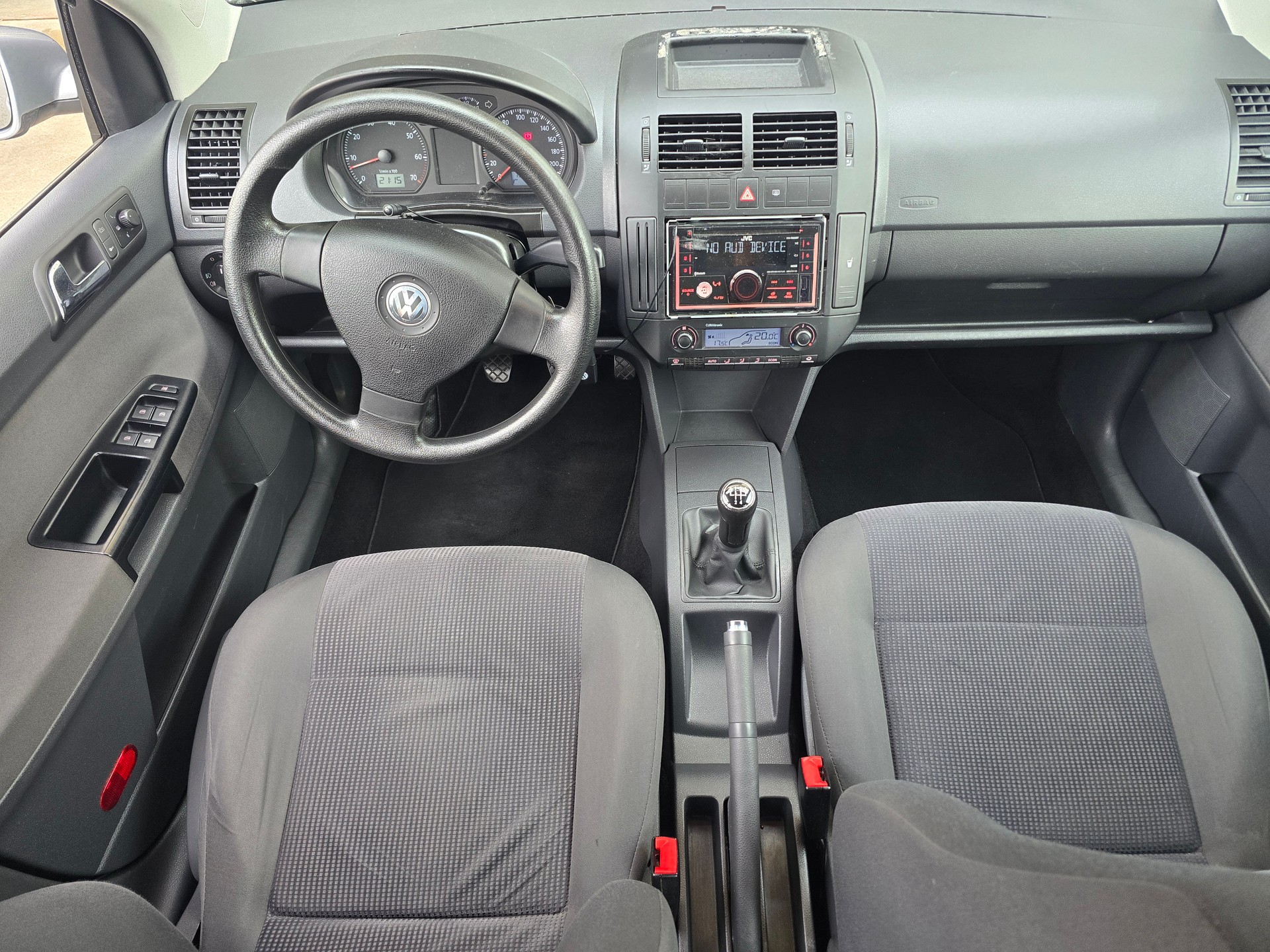 VW Polo 1.6 16V Trendline-image-6