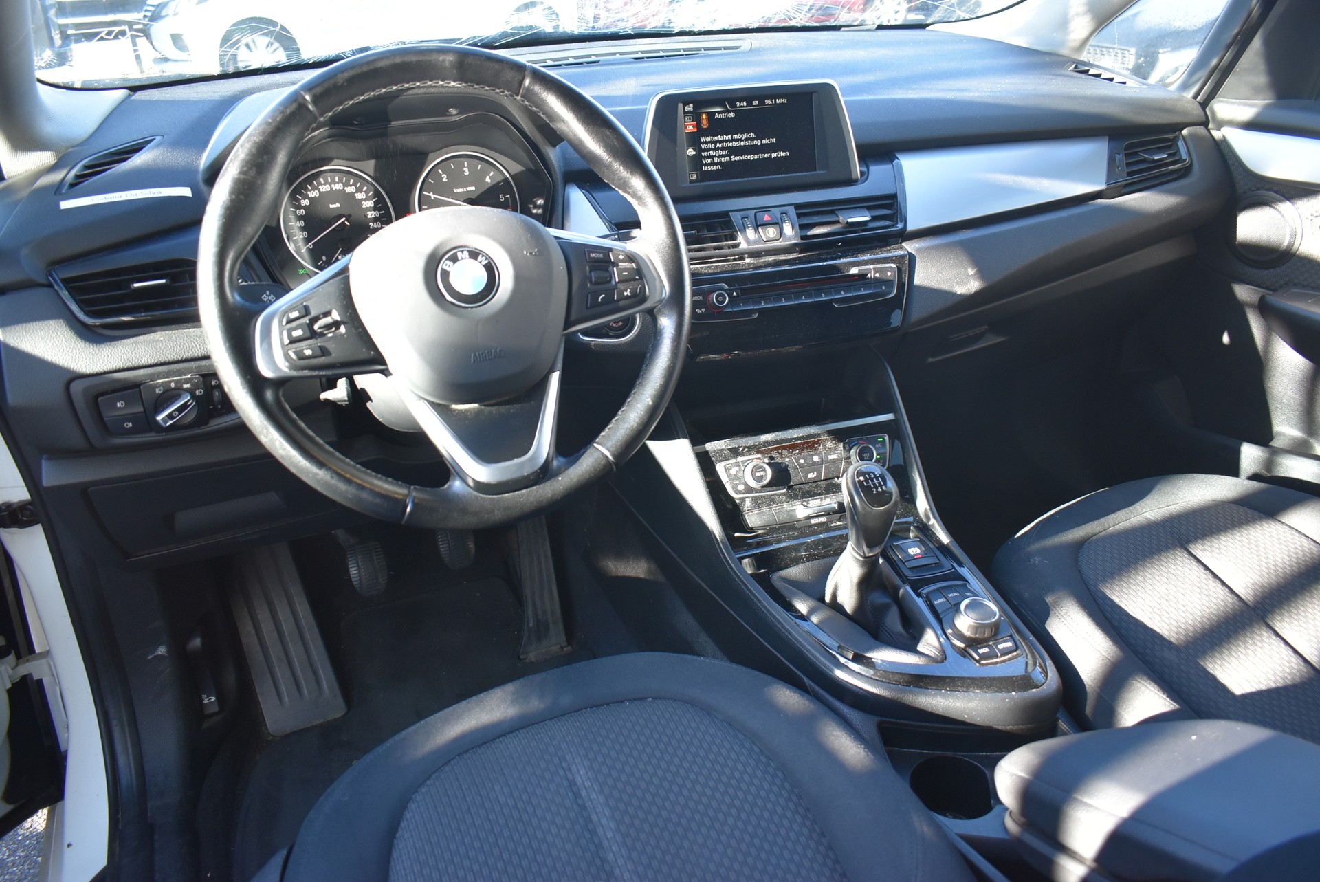 BMW 214d Active Tourer-image-3