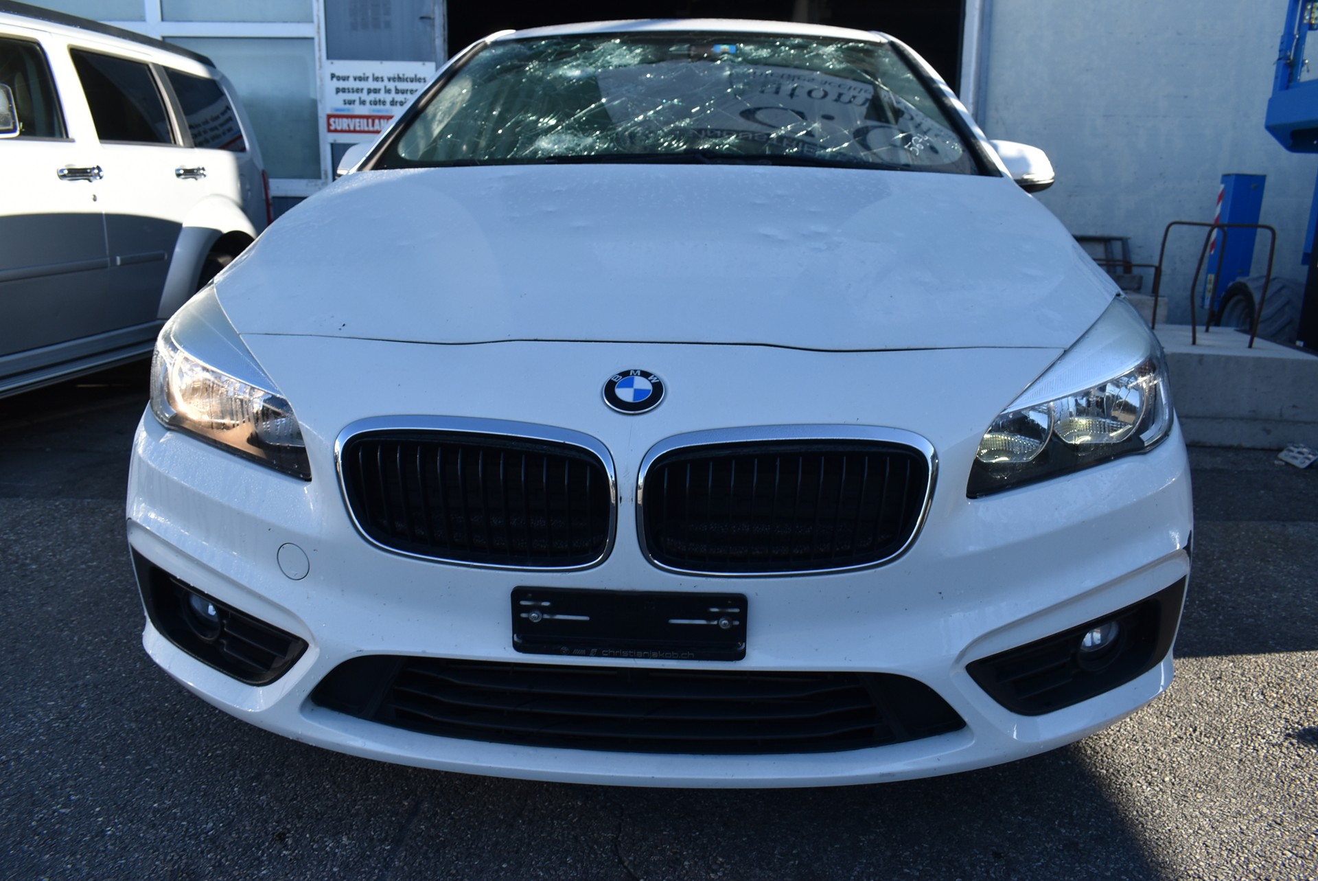 BMW 214d Active Tourer-image-4