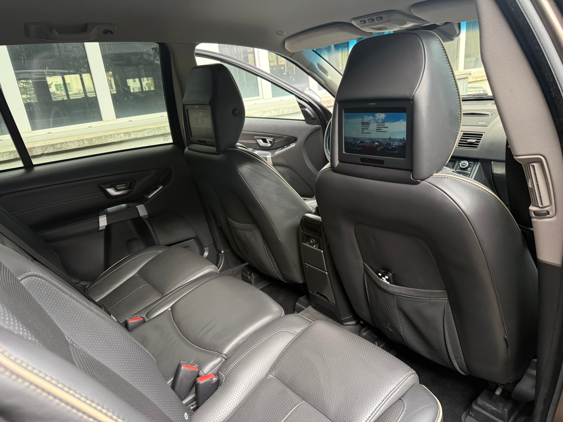 VOLVO XC90 D5 AWD Executive Geartronic-image-9