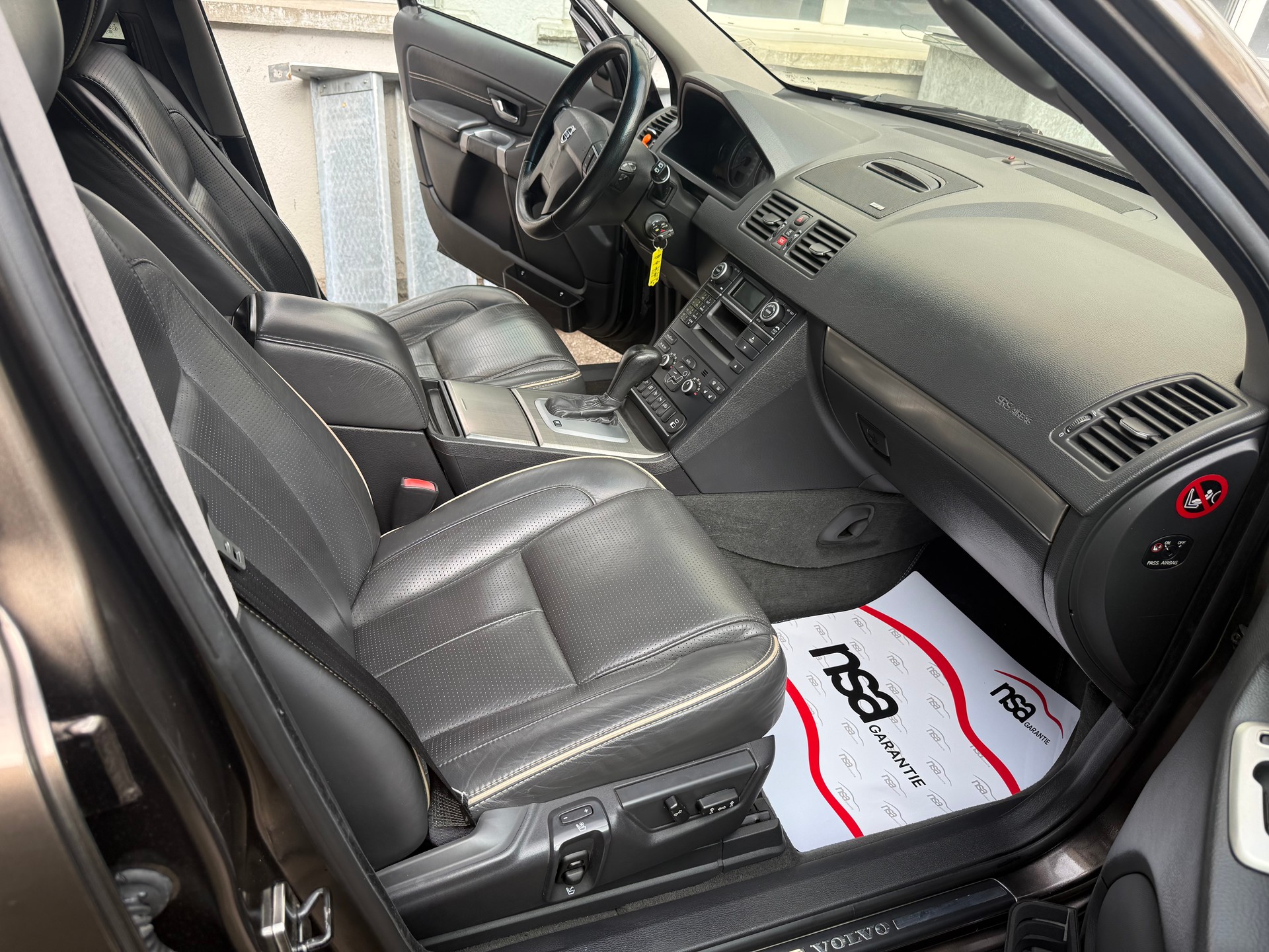 VOLVO XC90 D5 AWD Executive Geartronic-image-7
