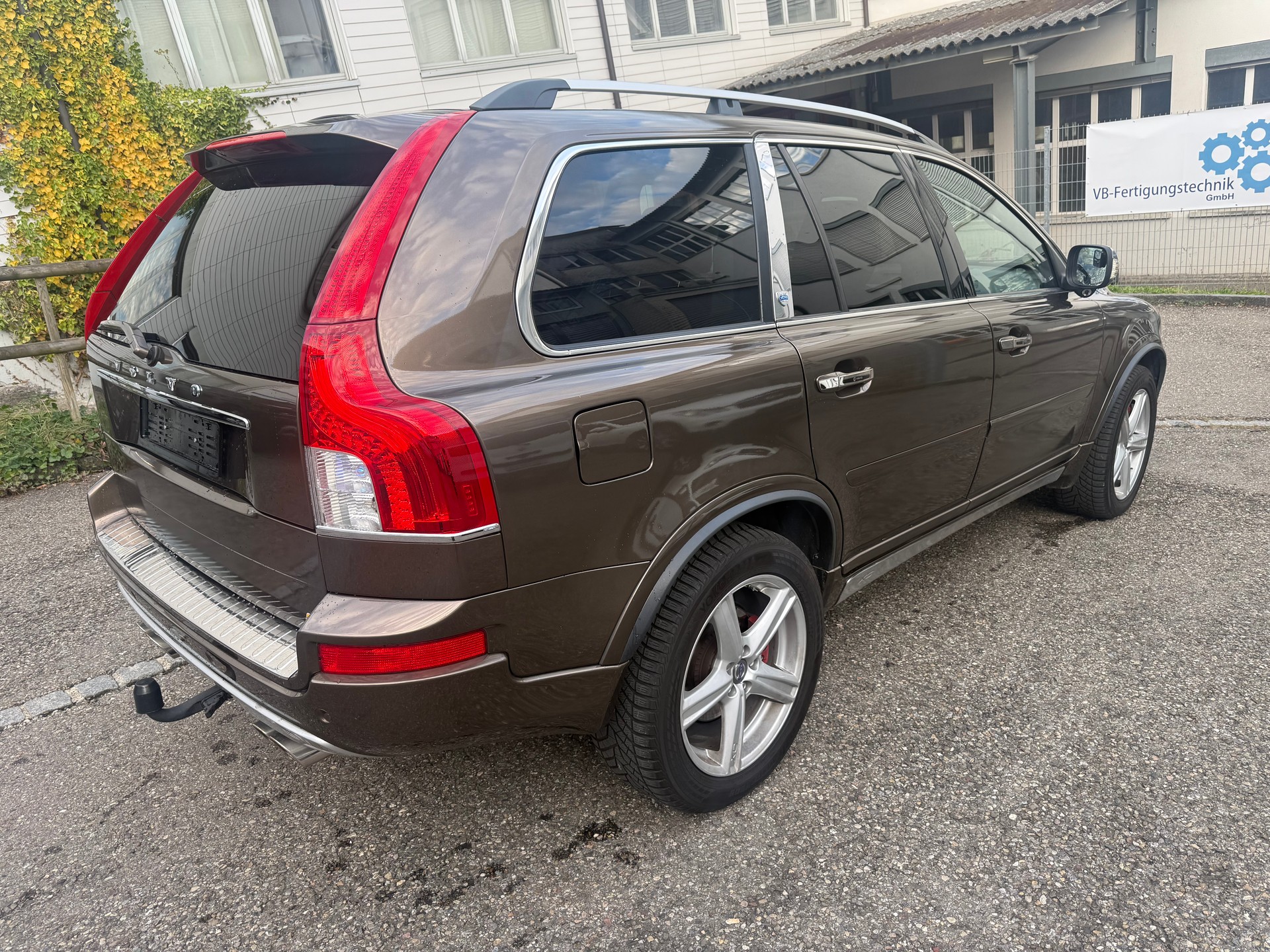 VOLVO XC90 D5 AWD Executive Geartronic-image-3