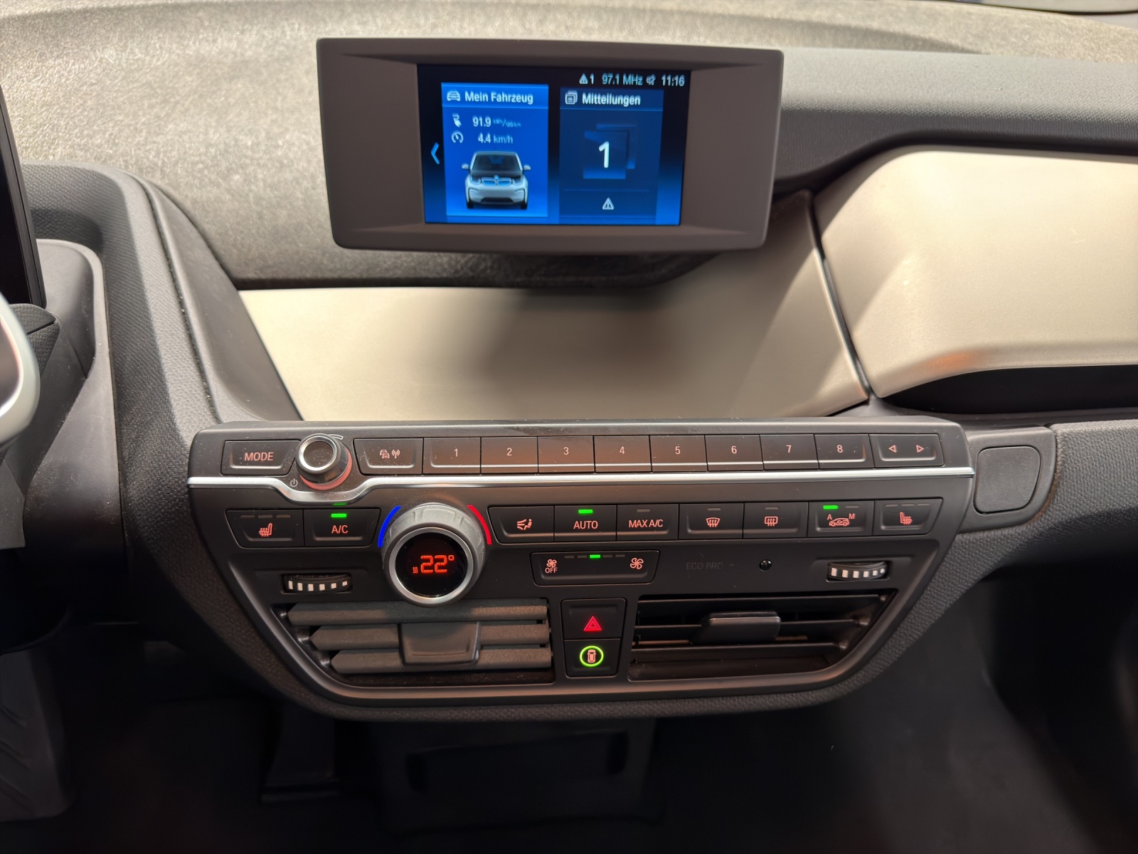 BMW i3 S E-Motor 120 Ah GLASDACH, ELEKTRISCH-image-13