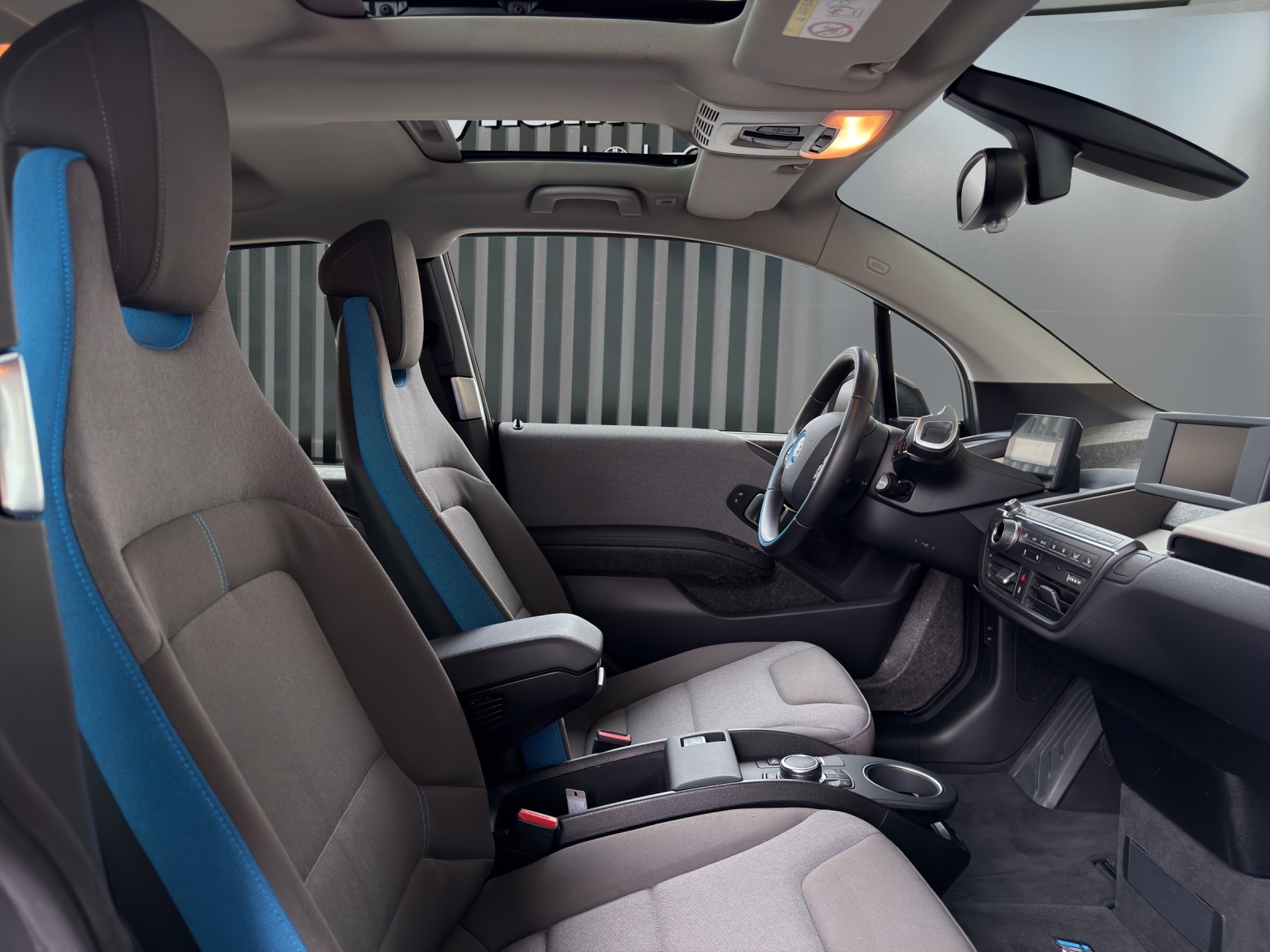 BMW i3 S E-Motor 120 Ah GLASDACH, ELEKTRISCH-image-19