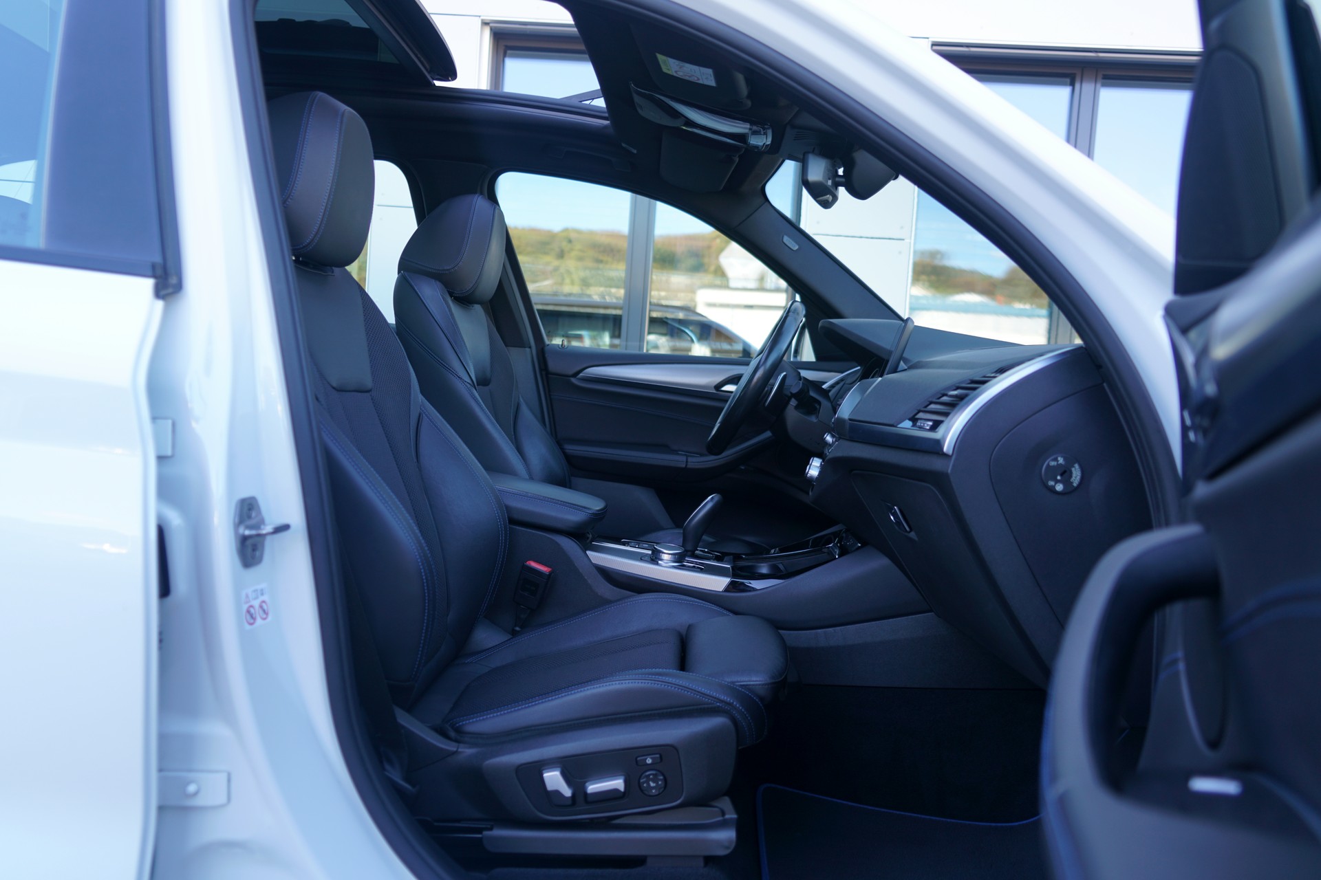 BMW X3 xDrive 25d M Sport Steptronic (CH)-image-18