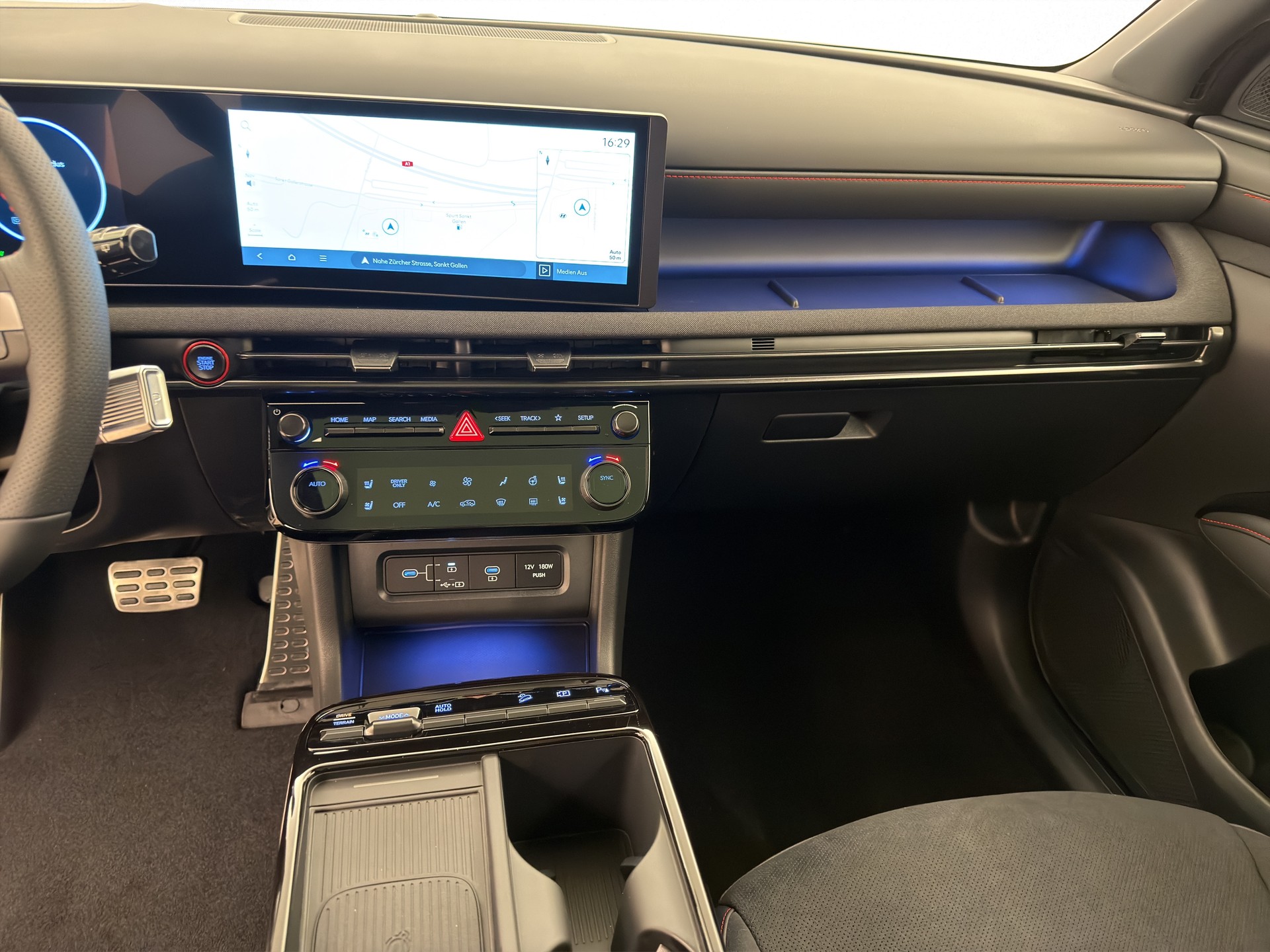 HYUNDAI Tucson 1.6 T-GDi HEV N-Line 4WD-image-9