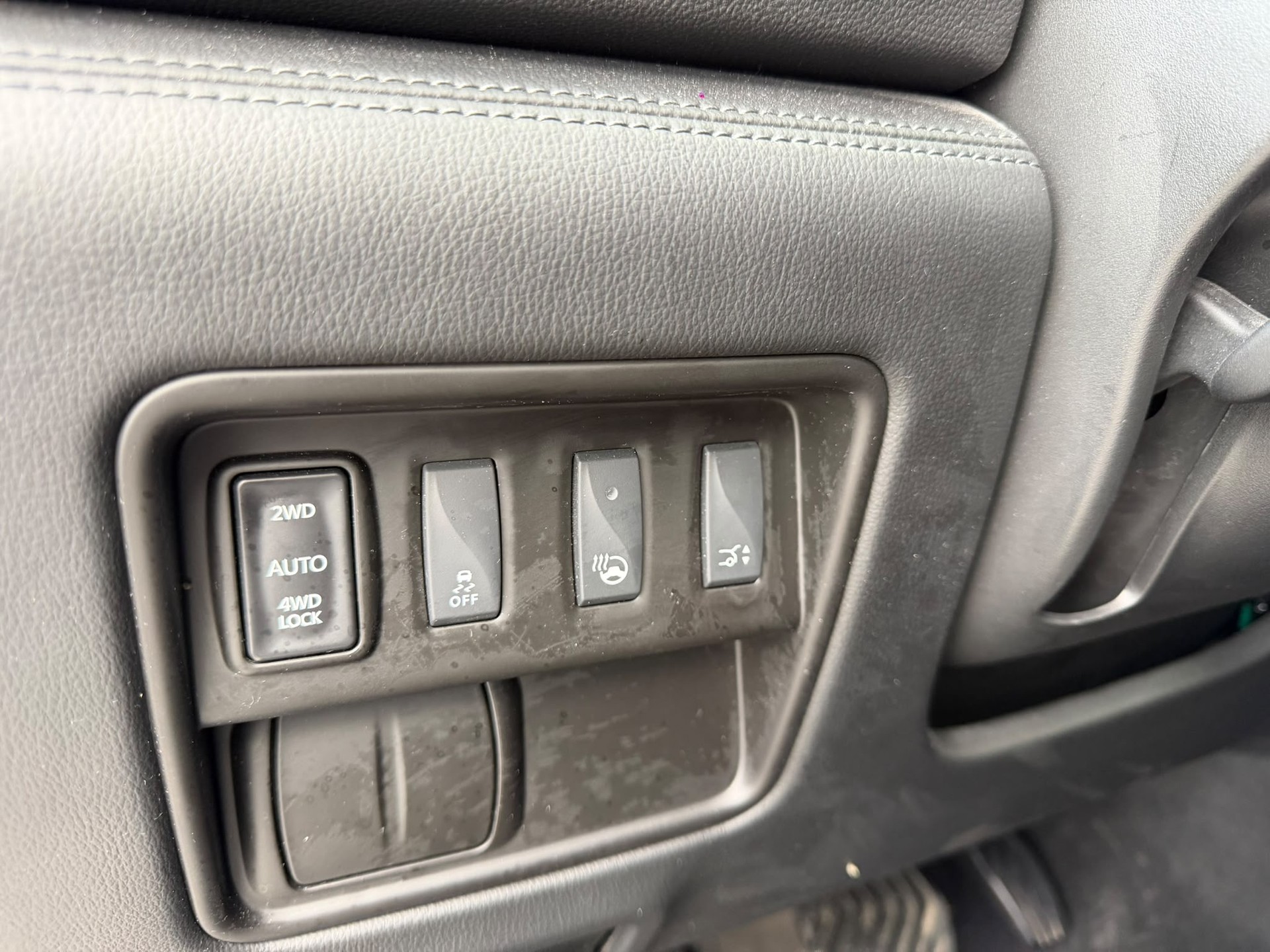 RENAULT Koleos 2.0 dCi Initiale Paris 4x4 Xtronic CVT garantie 2 ans expertiser-image-17