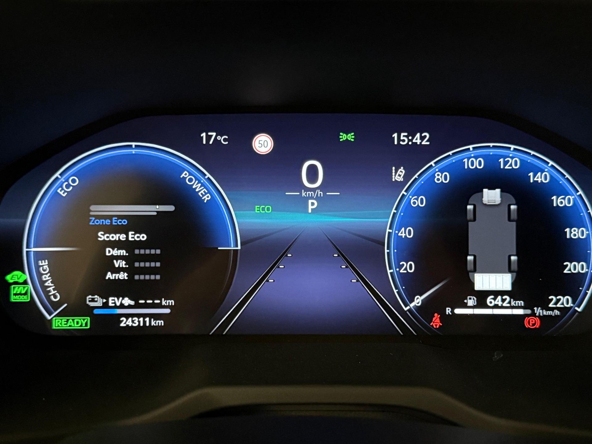 TOYOTA RAV4 2.5 Plug-In-Hybrid Platinum-image-15