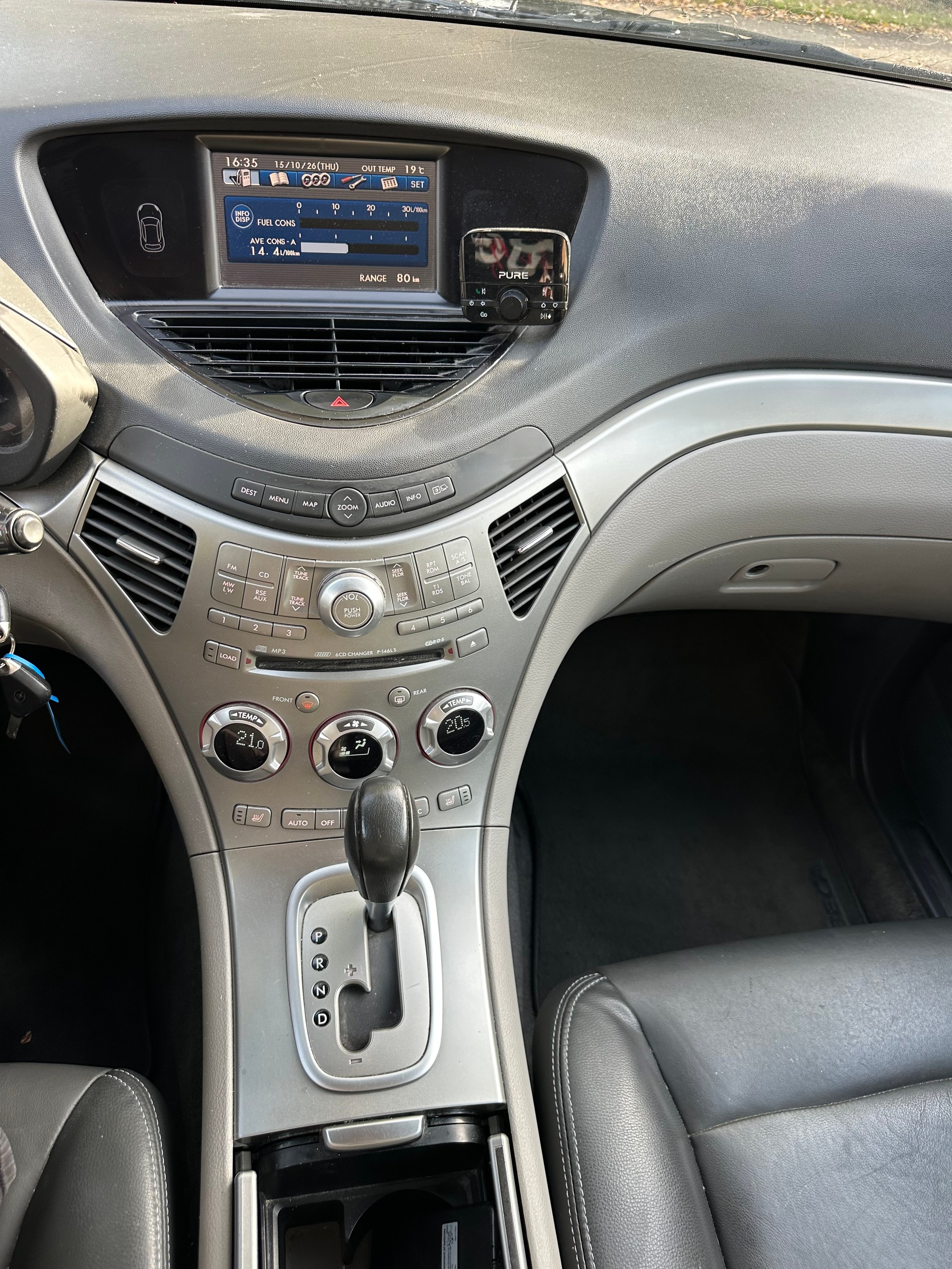 SUBARU Tribeca 3.6 AWD Executive-image-12