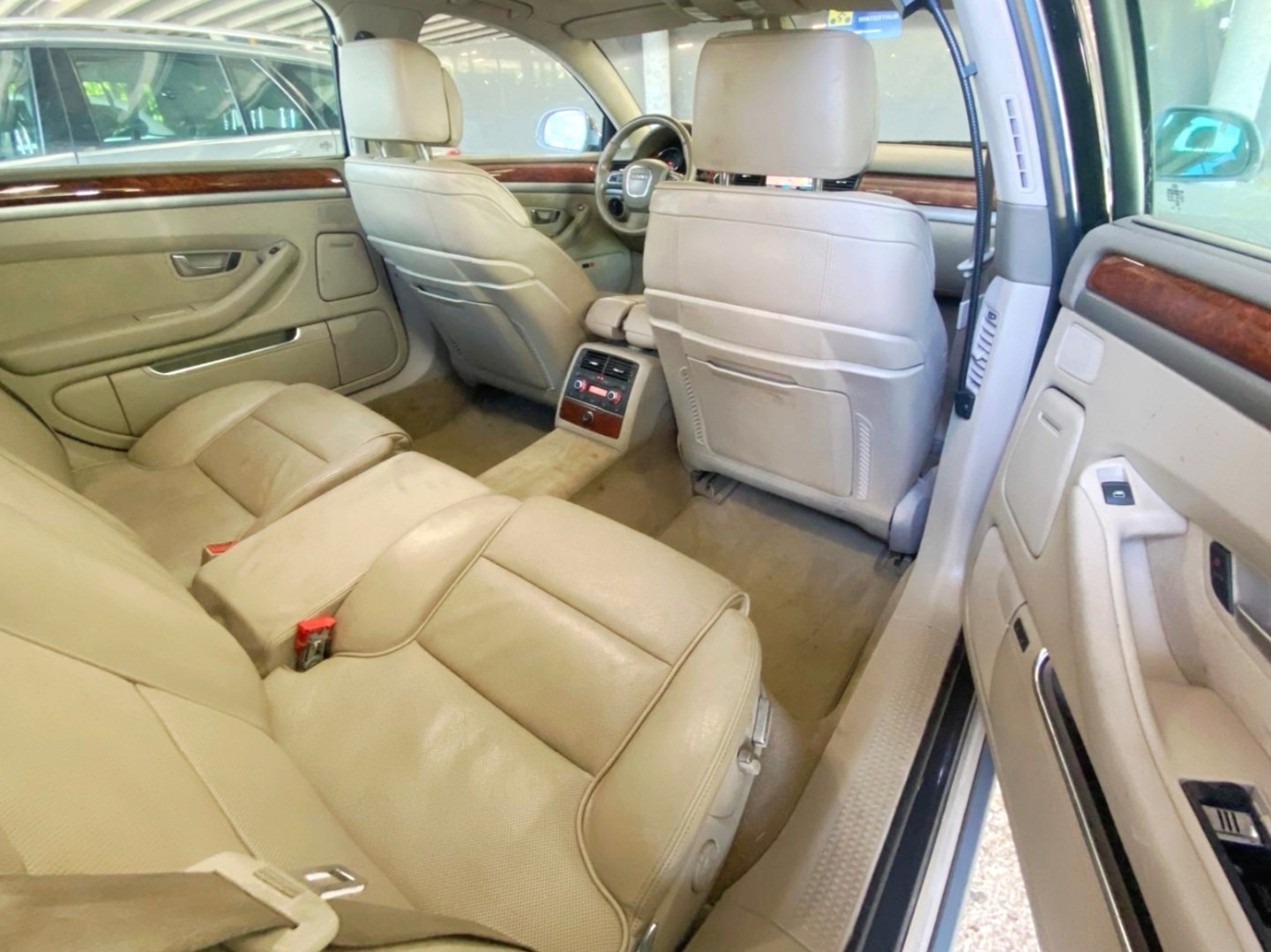 AUDI A8 L 3.0 TDI quattro tiptronic-image-11