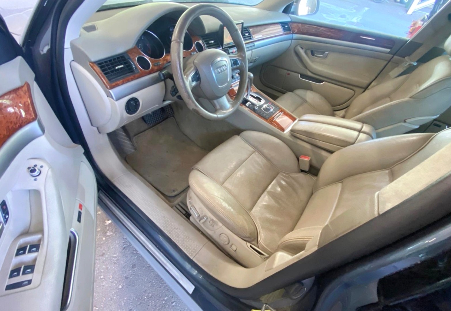 AUDI A8 L 3.0 TDI quattro tiptronic-image-9