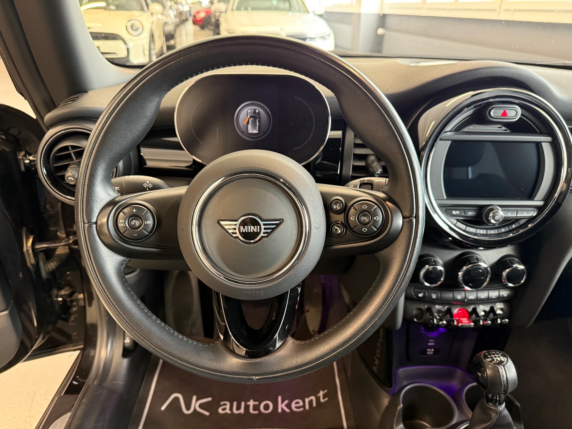 MINI Cooper-image-7