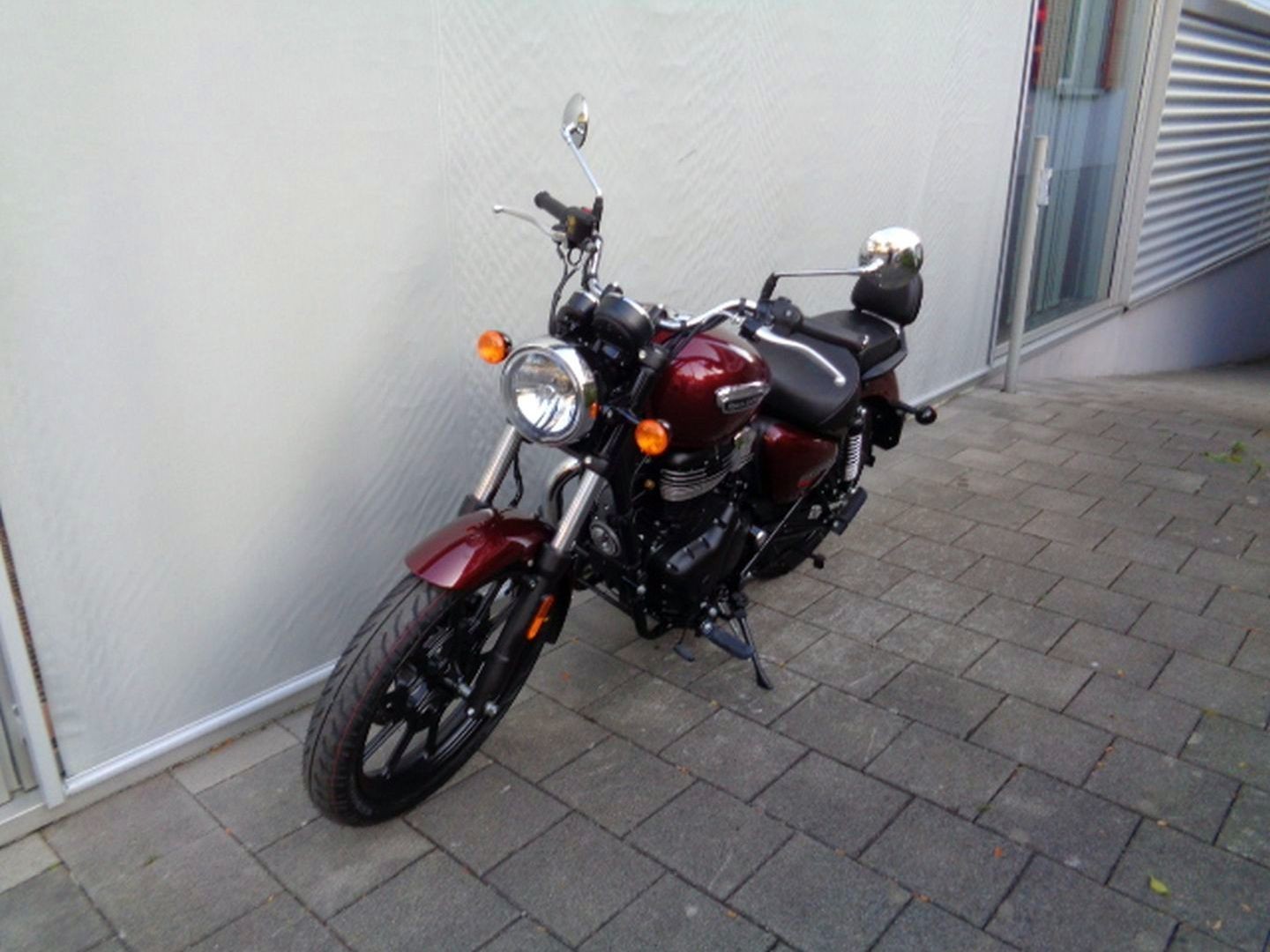 ROYAL ENFIELD METEOR STELLAR 350 E5-showroom-element-1