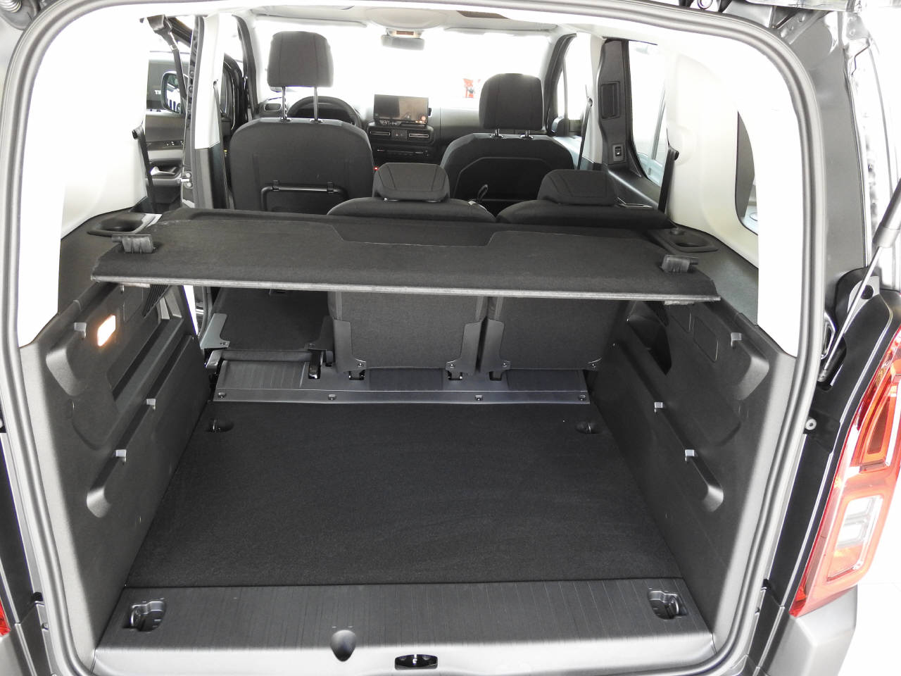 CITROEN Berlingo 1.5 BlueHDi 130 Max-image-12