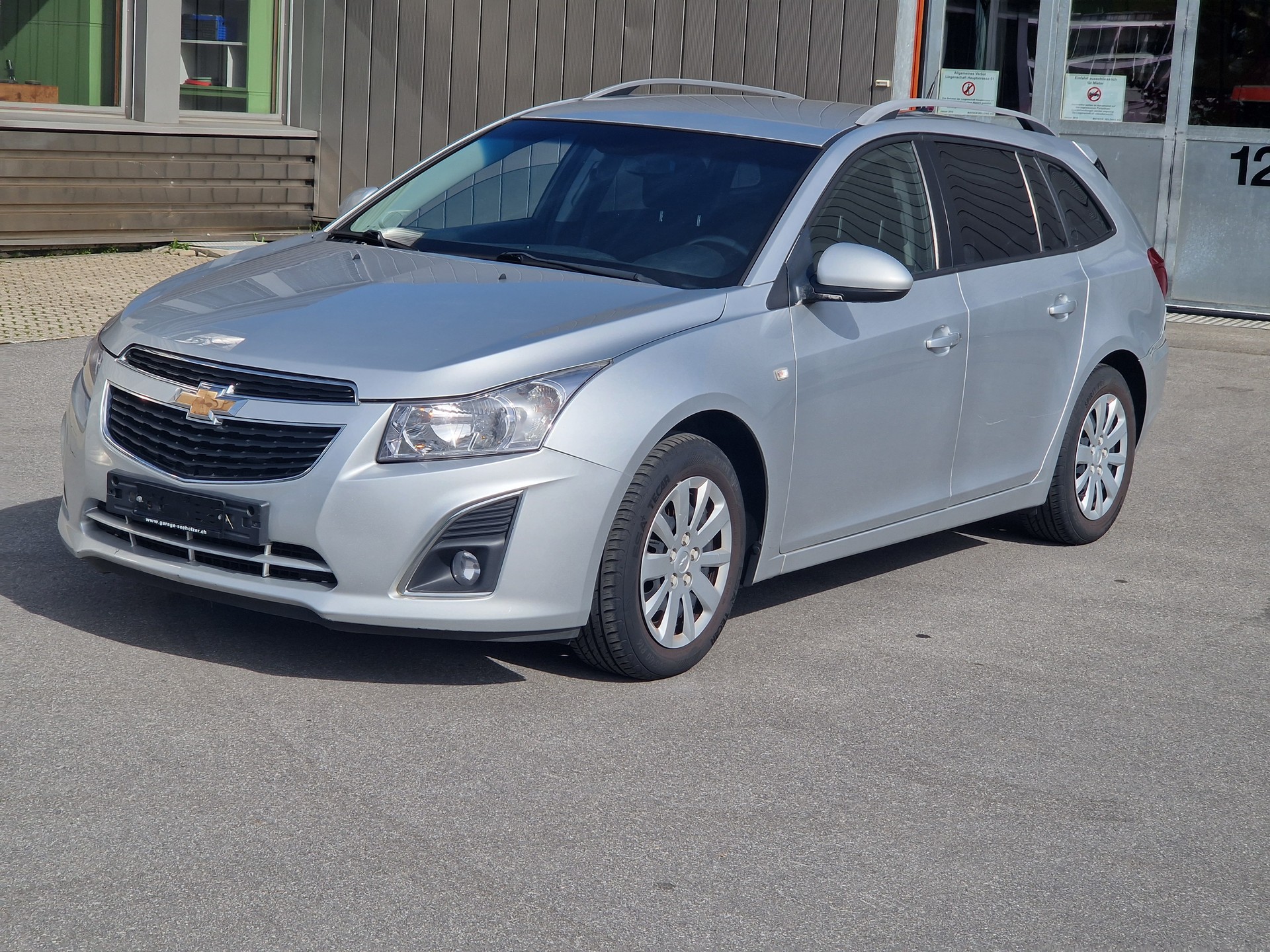 CHEVROLET Cruze Station Wagon 1.7 VCDi LTZ-image-1