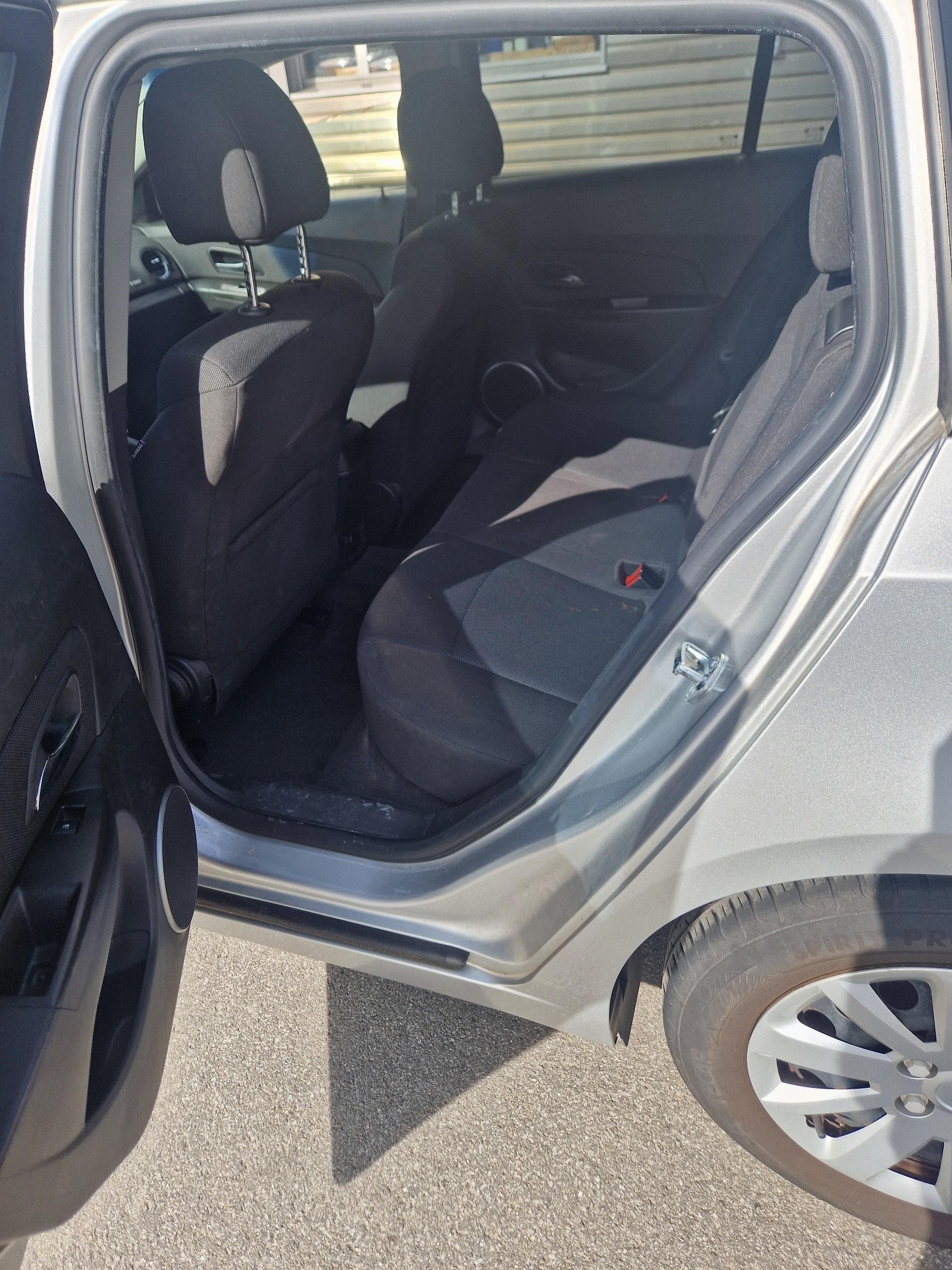 CHEVROLET Cruze Station Wagon 1.7 VCDi LTZ-image-6
