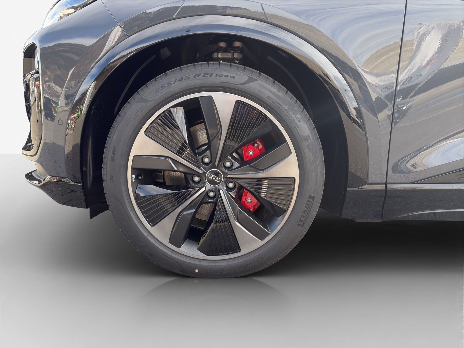 AUDI SQ6 e-tron quattro-image-13