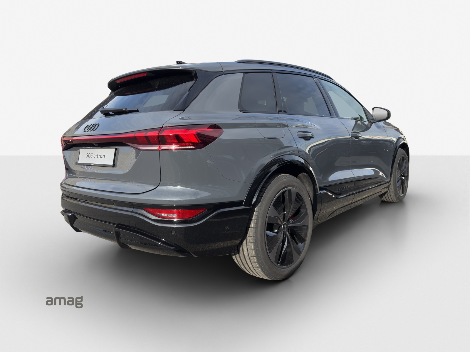 AUDI SQ6 e-tron quattro-image-4