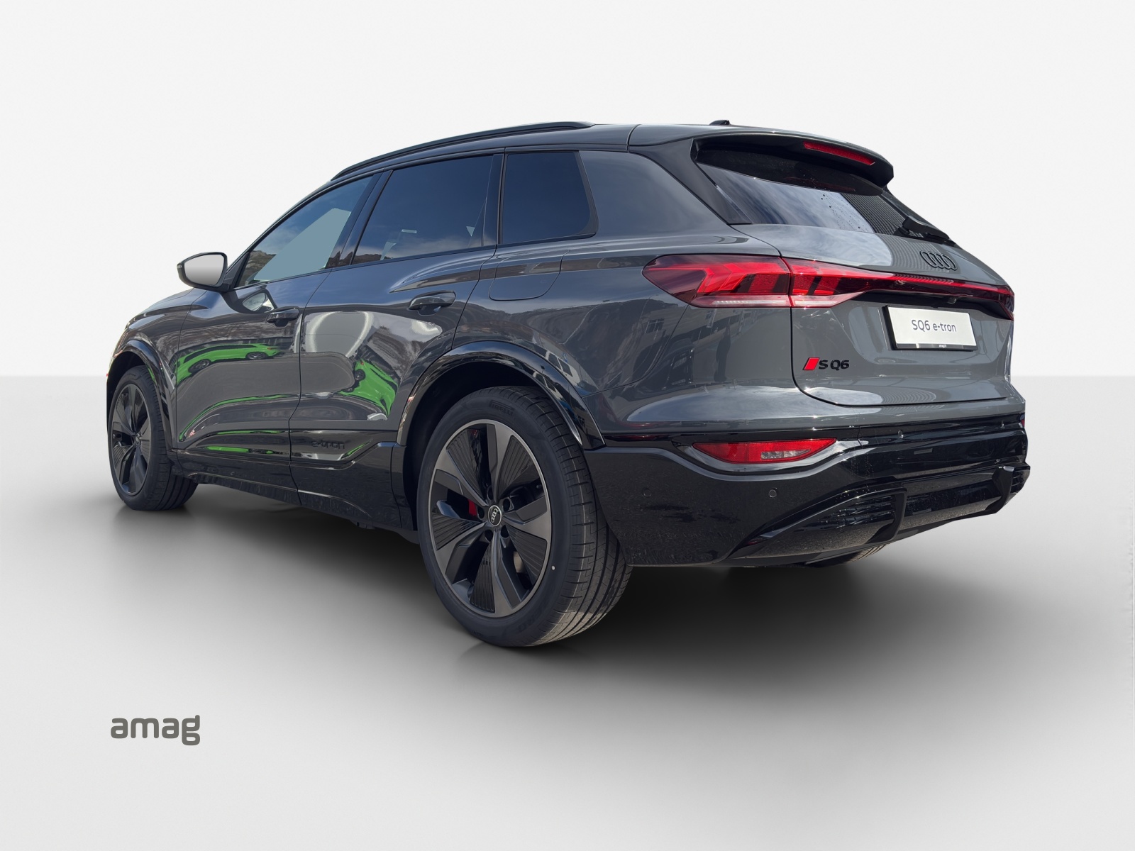 AUDI SQ6 e-tron quattro-image-2
