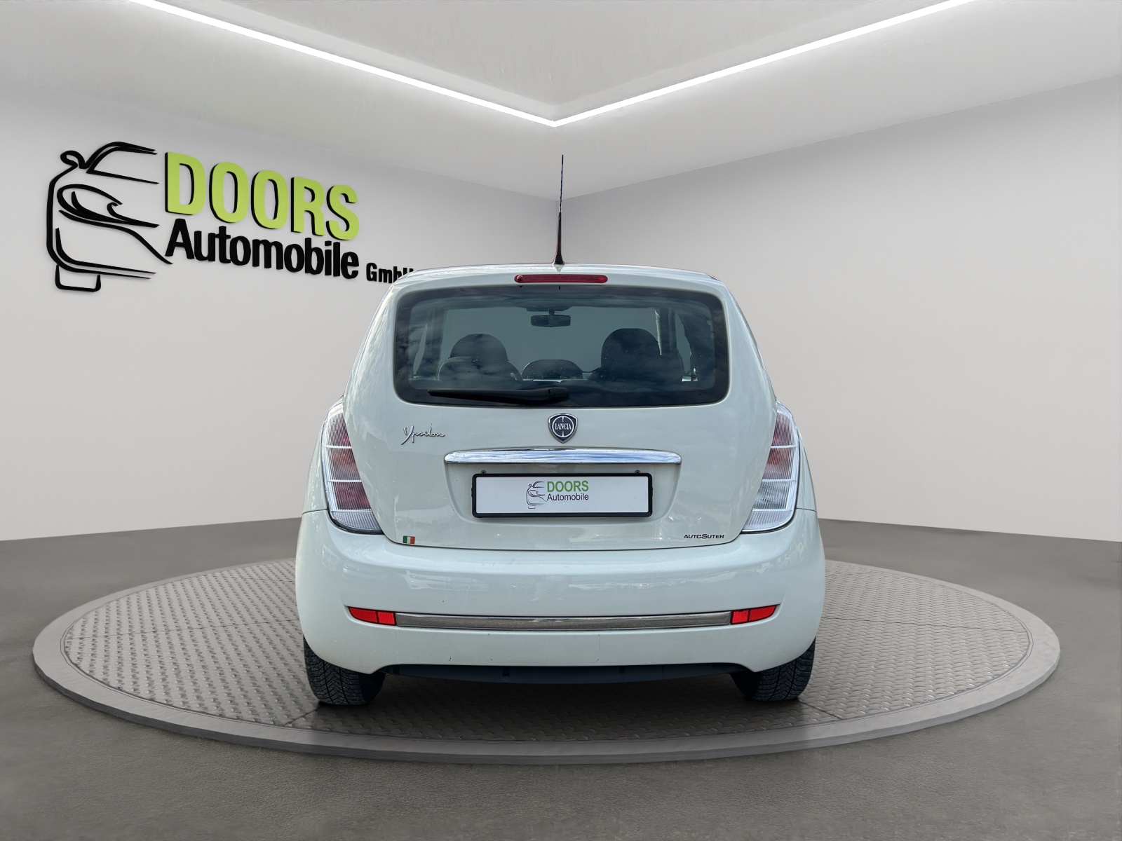 LANCIA Ypsilon 1.4 Swiss Edition-image-4